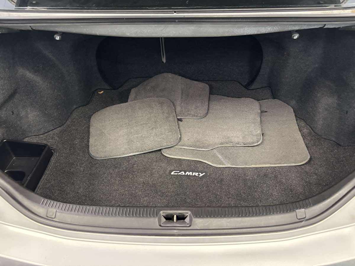 Toyota Camry photo 25