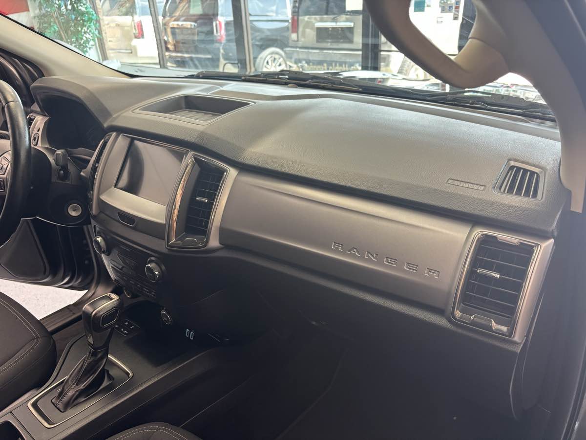 Ford Ranger photo 14