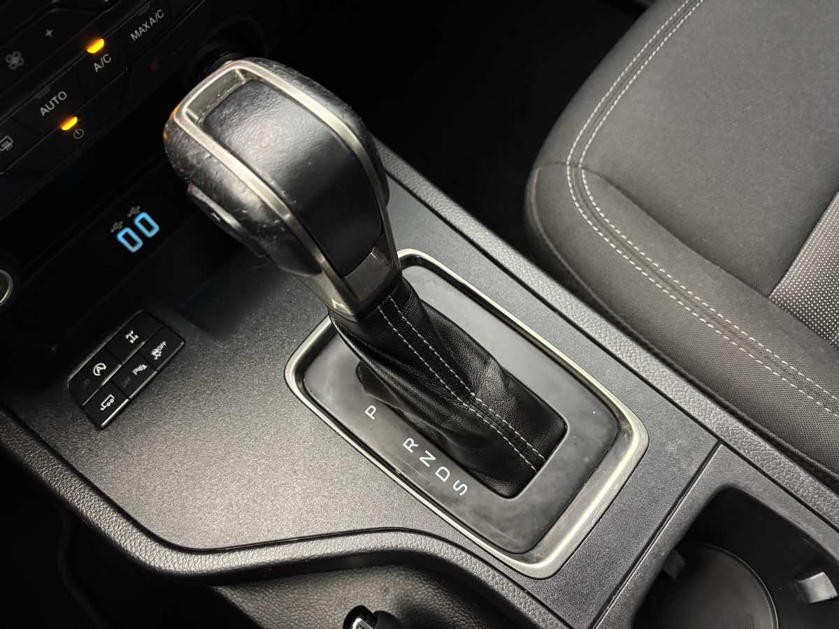 Ford Ranger photo 18