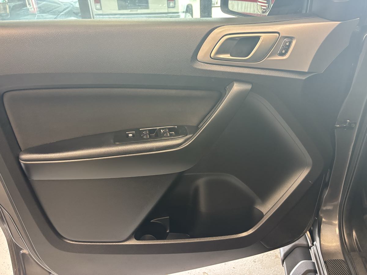 Ford Ranger photo 19
