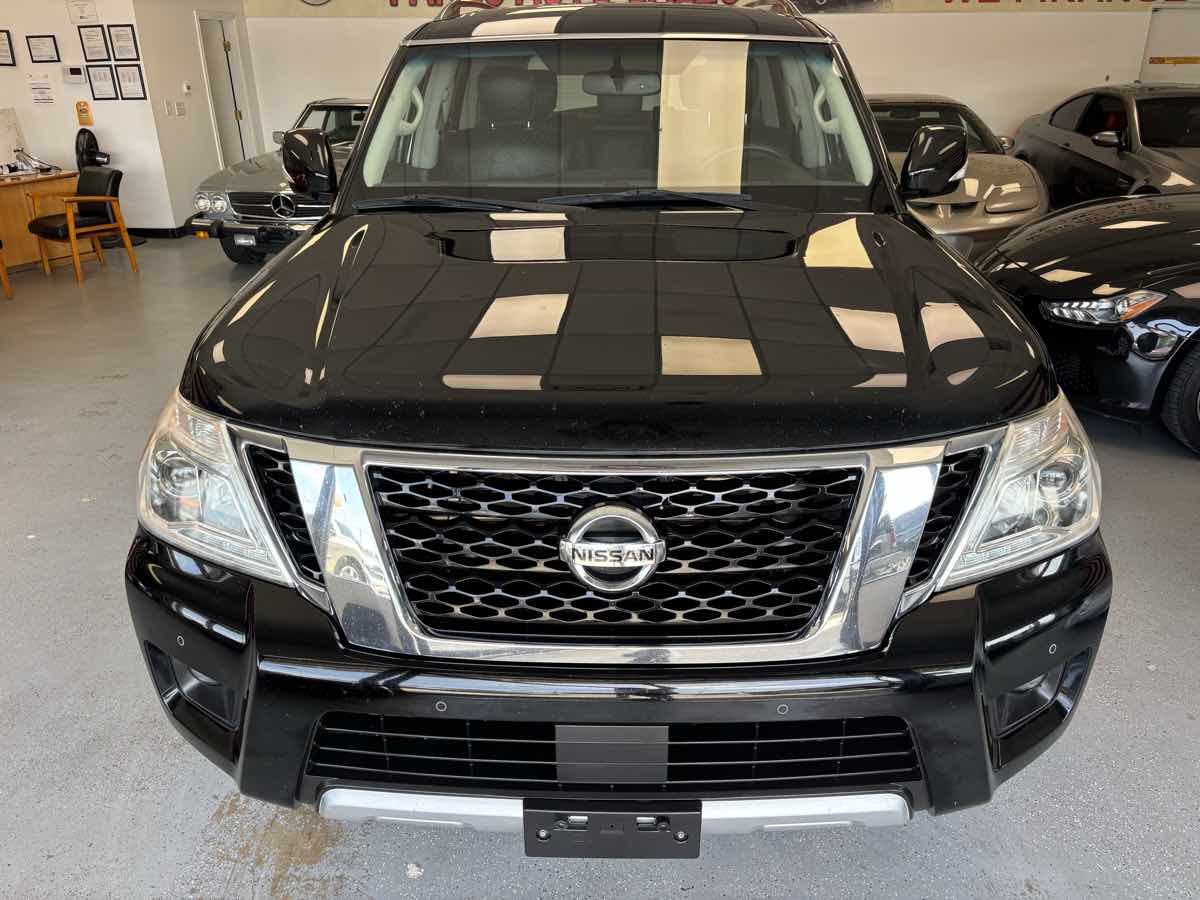 Nissan Armada photo 2
