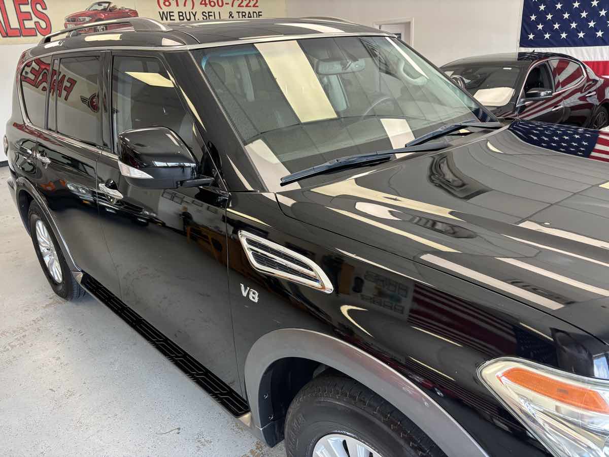 Nissan Armada photo 3