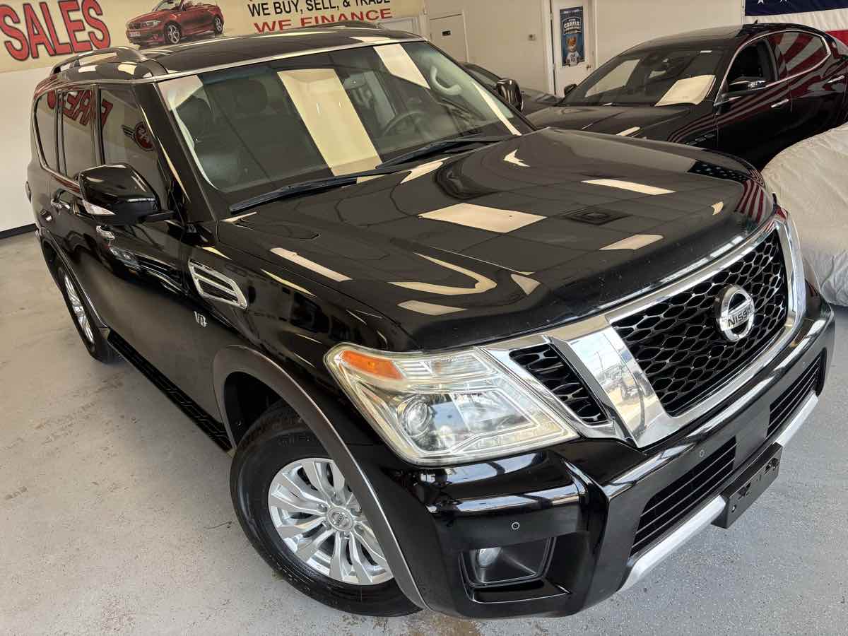 Nissan Armada photo 8