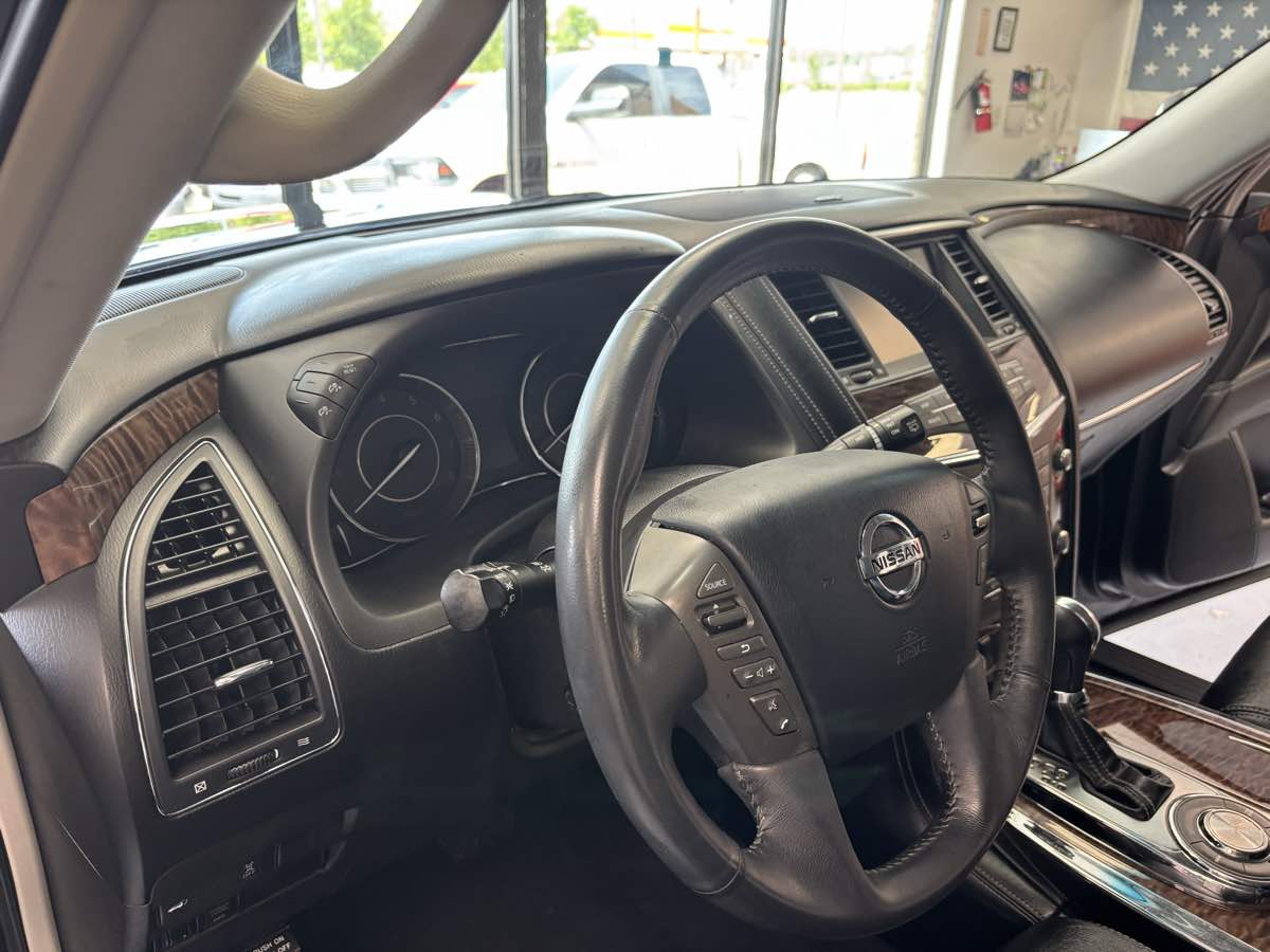Nissan Armada photo 13