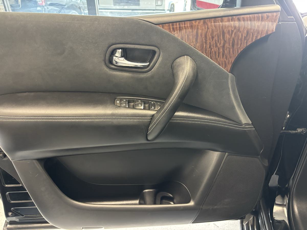 Nissan Armada photo 19