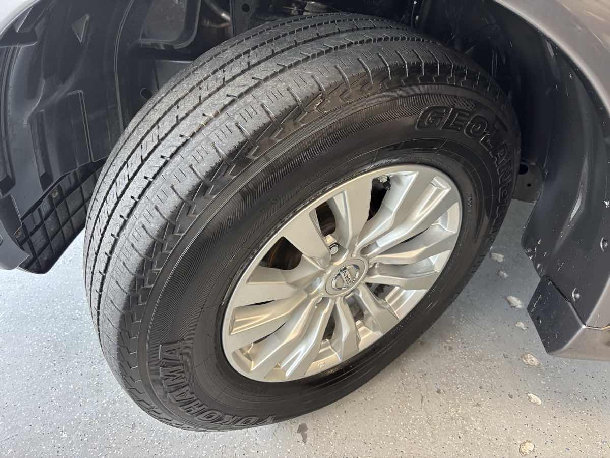 Nissan Armada photo 29