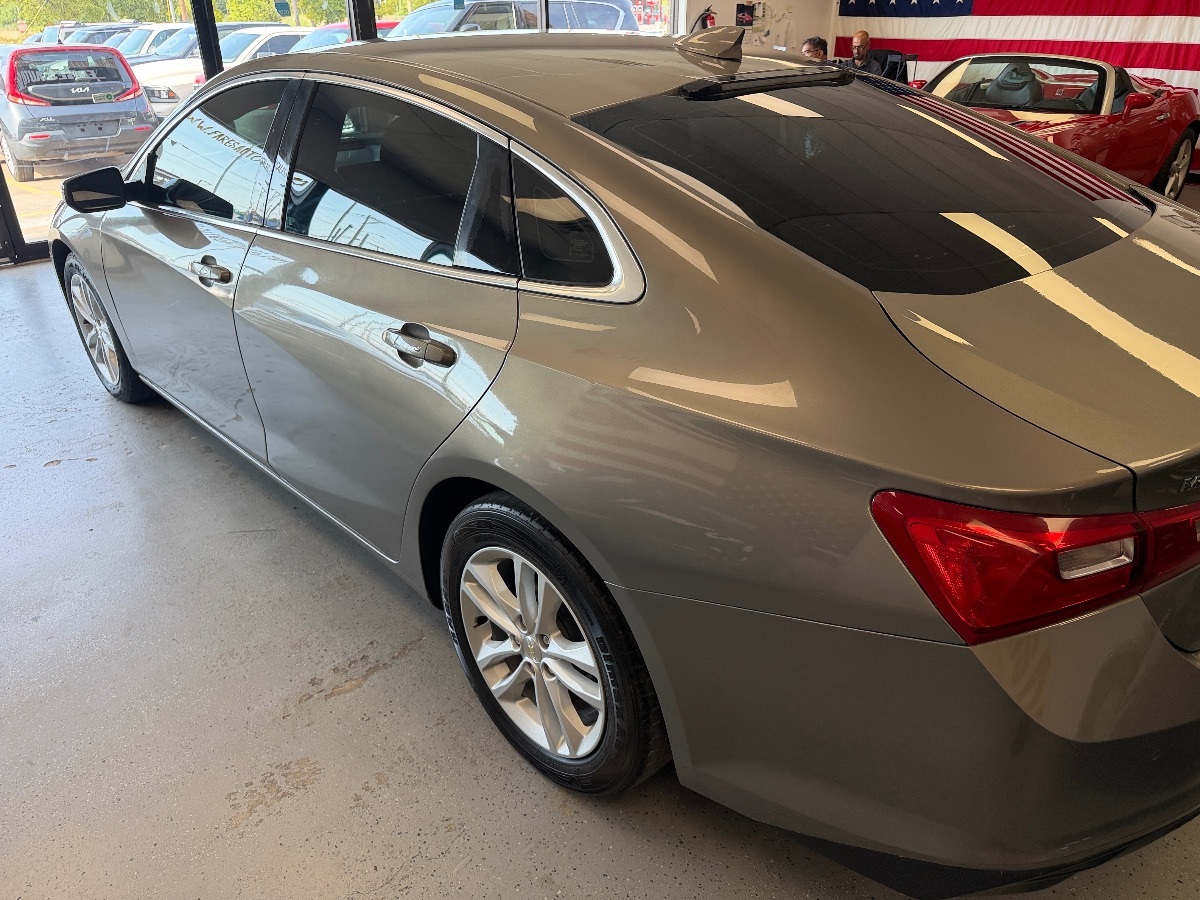 Chevrolet Malibu photo 5