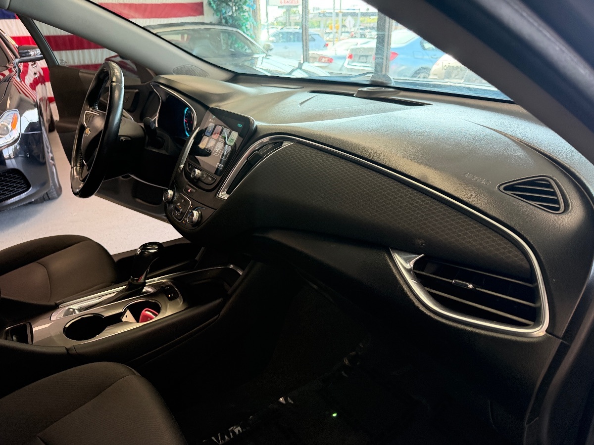 Chevrolet Malibu photo 14