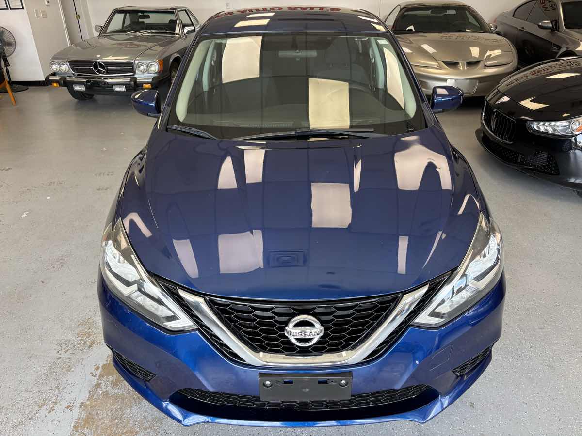 Nissan Sentra photo 2