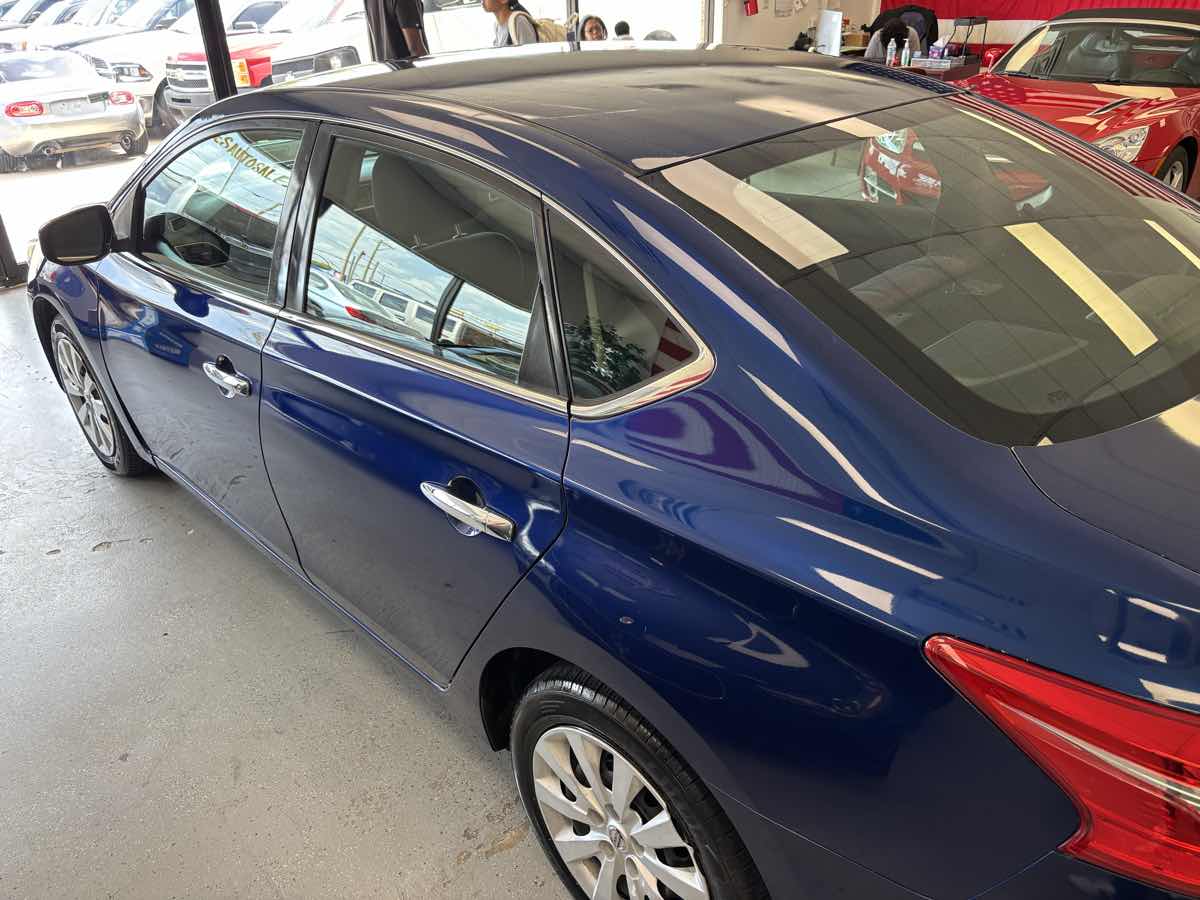 Nissan Sentra photo 11