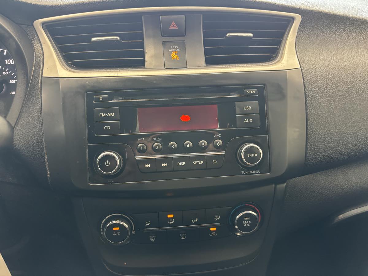 Nissan Sentra photo 16