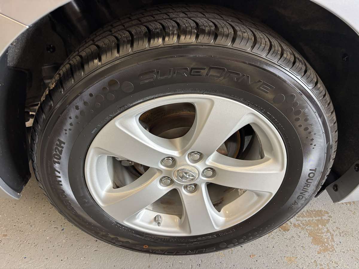Toyota Sienna photo 23