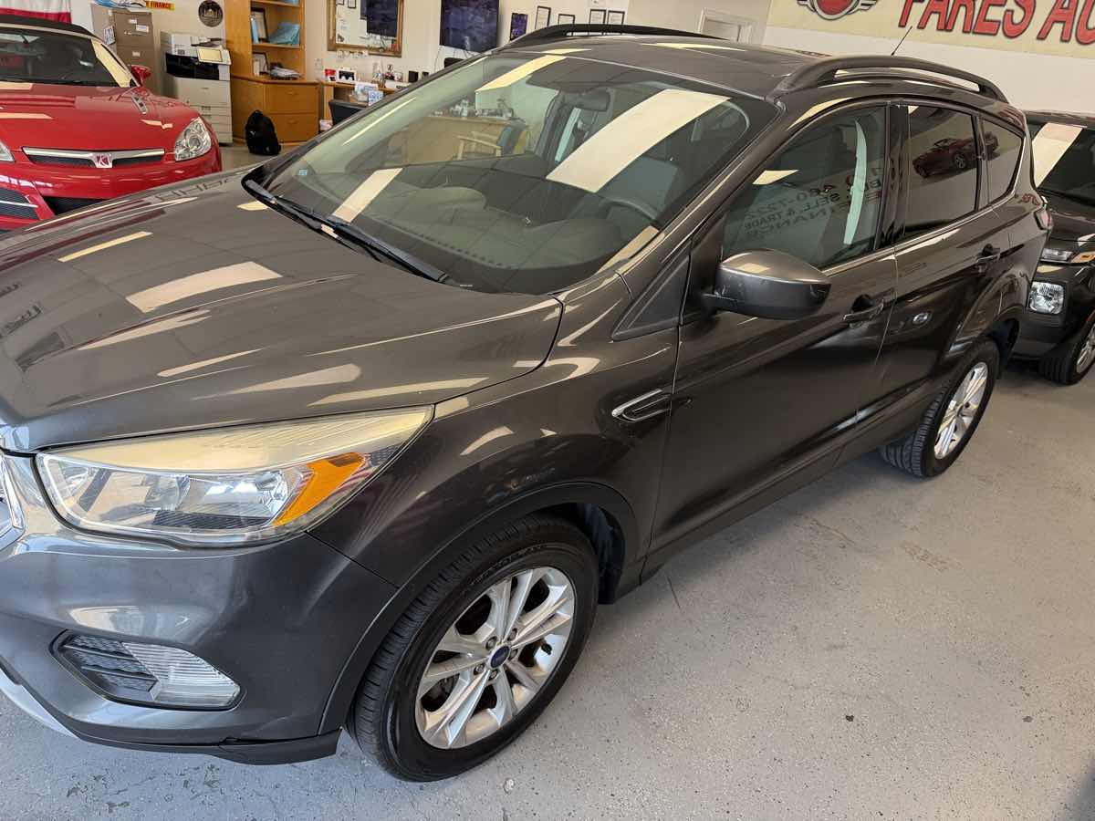 Ford Escape photo 6