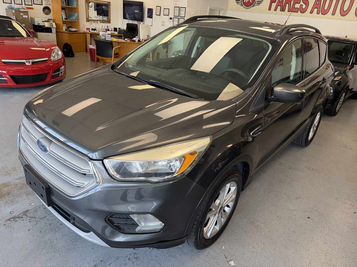 Ford Escape photo 10