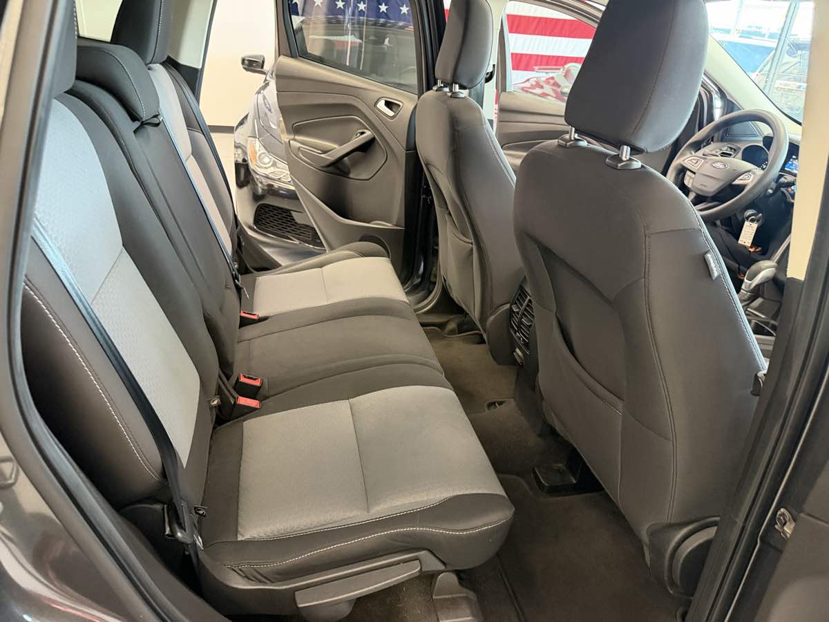 Ford Escape photo 16