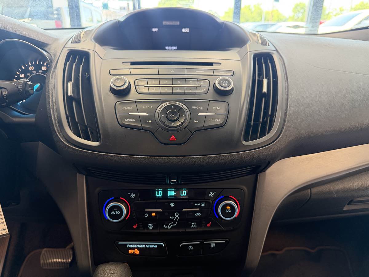 Ford Escape photo 15