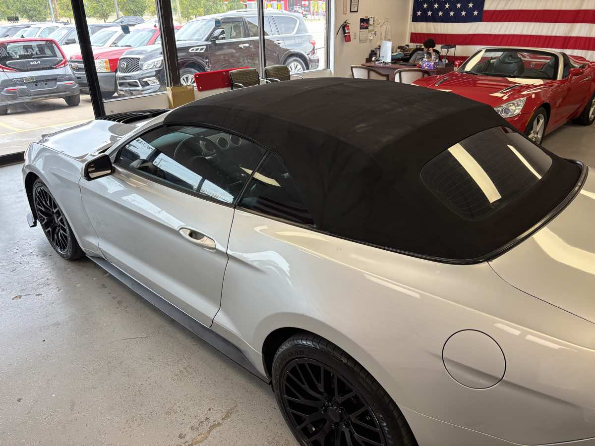 Ford Mustang photo 19