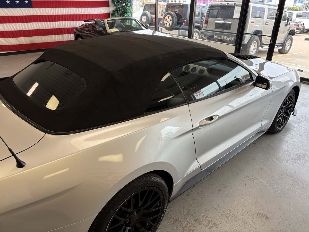 Ford Mustang photo 20