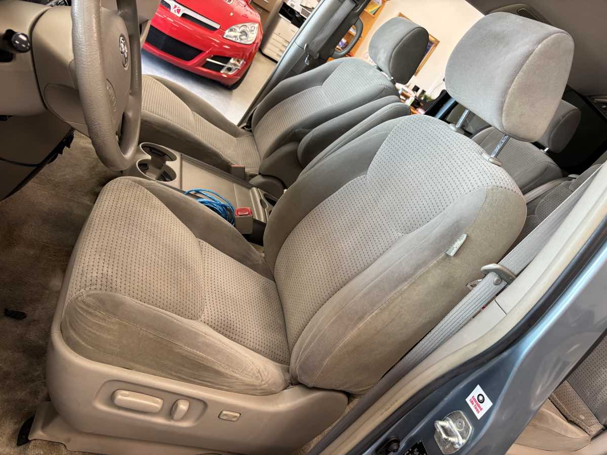 Toyota Sienna photo 16