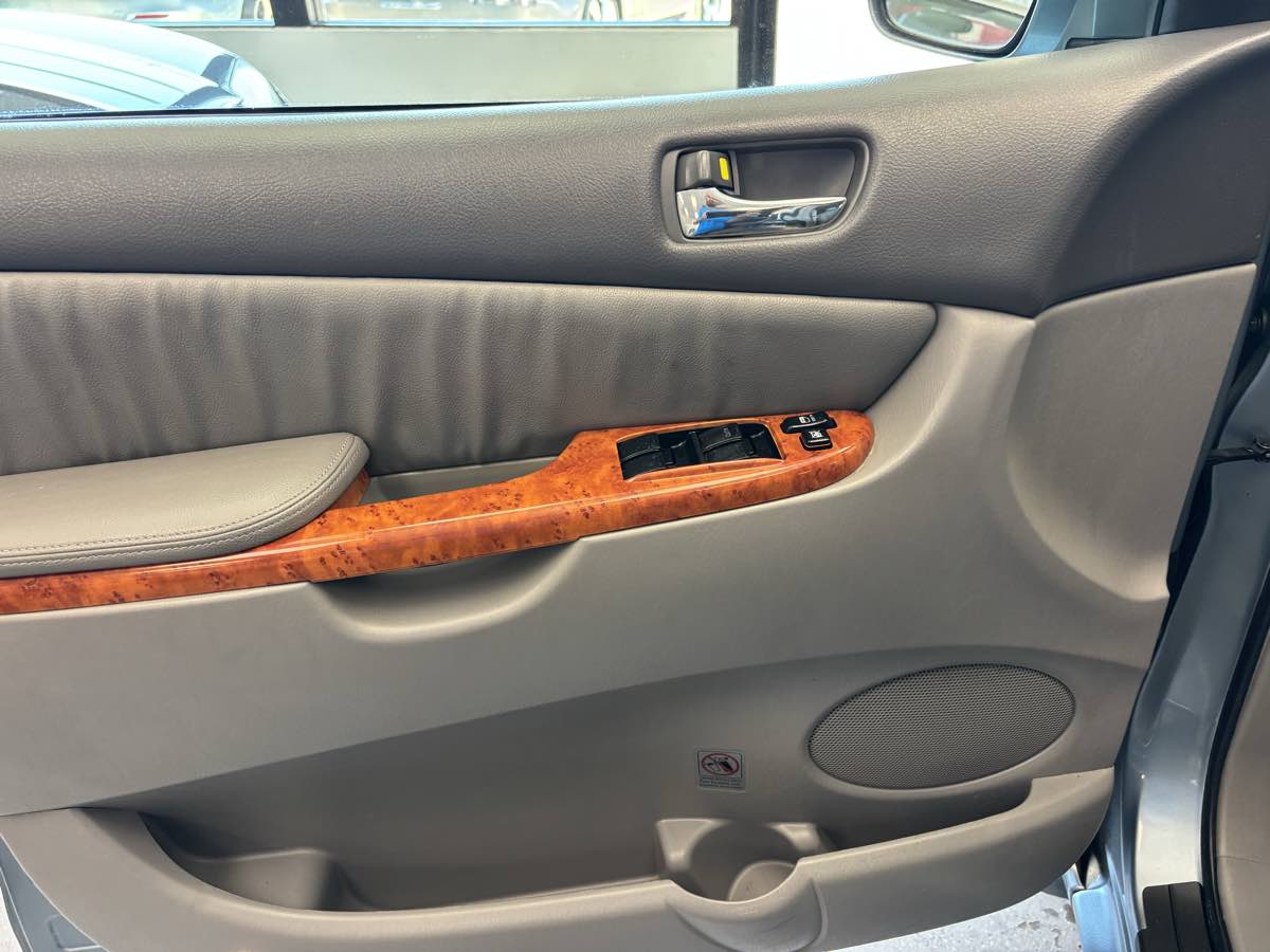 Toyota Sienna photo 18