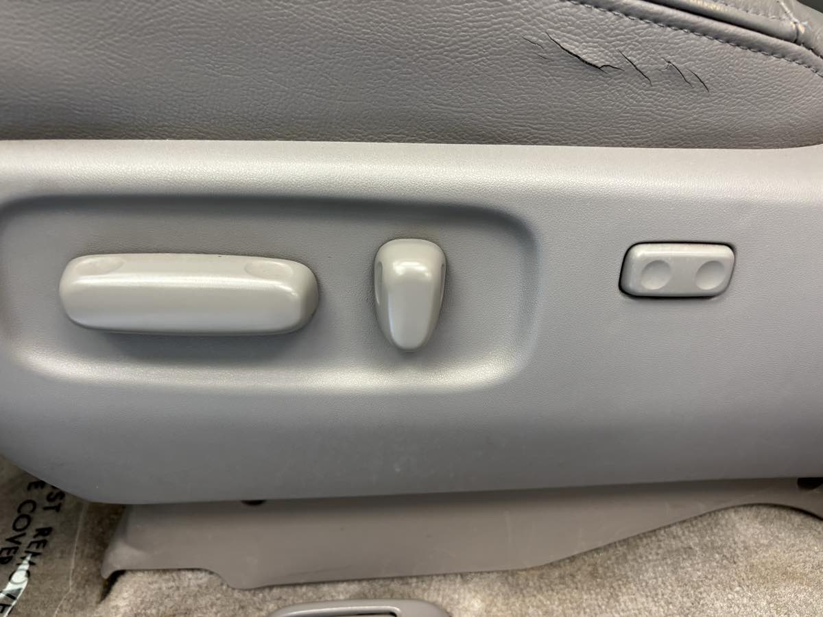 Toyota Sienna photo 19