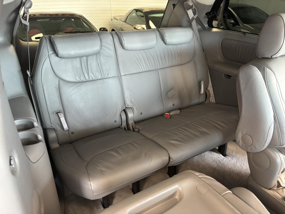 Toyota Sienna photo 25