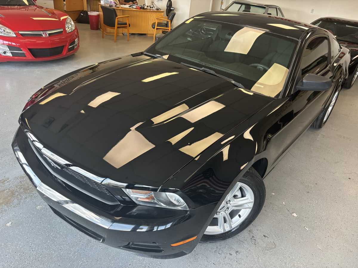 Ford Mustang photo 6