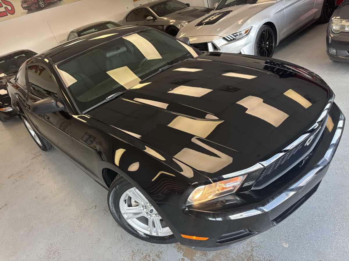 Ford Mustang photo 8