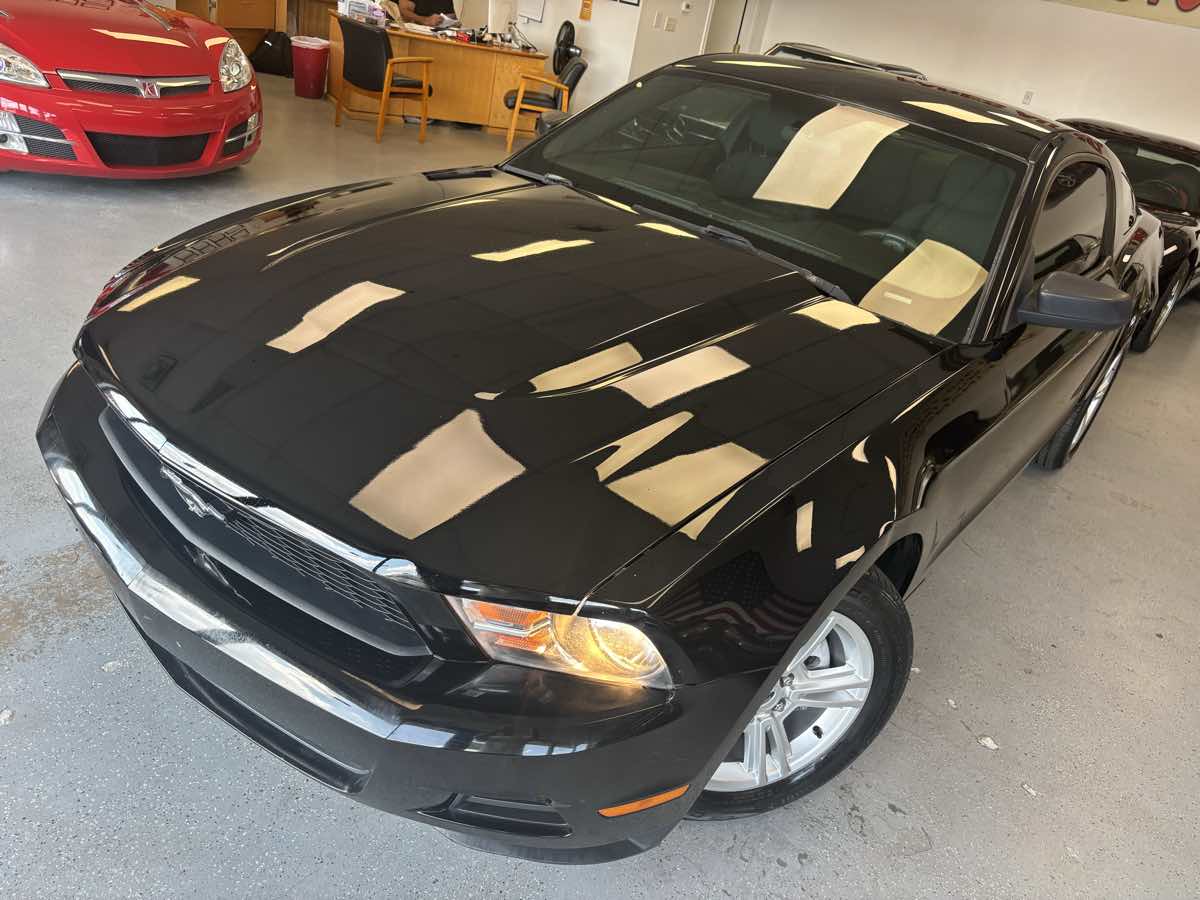 Ford Mustang photo 9