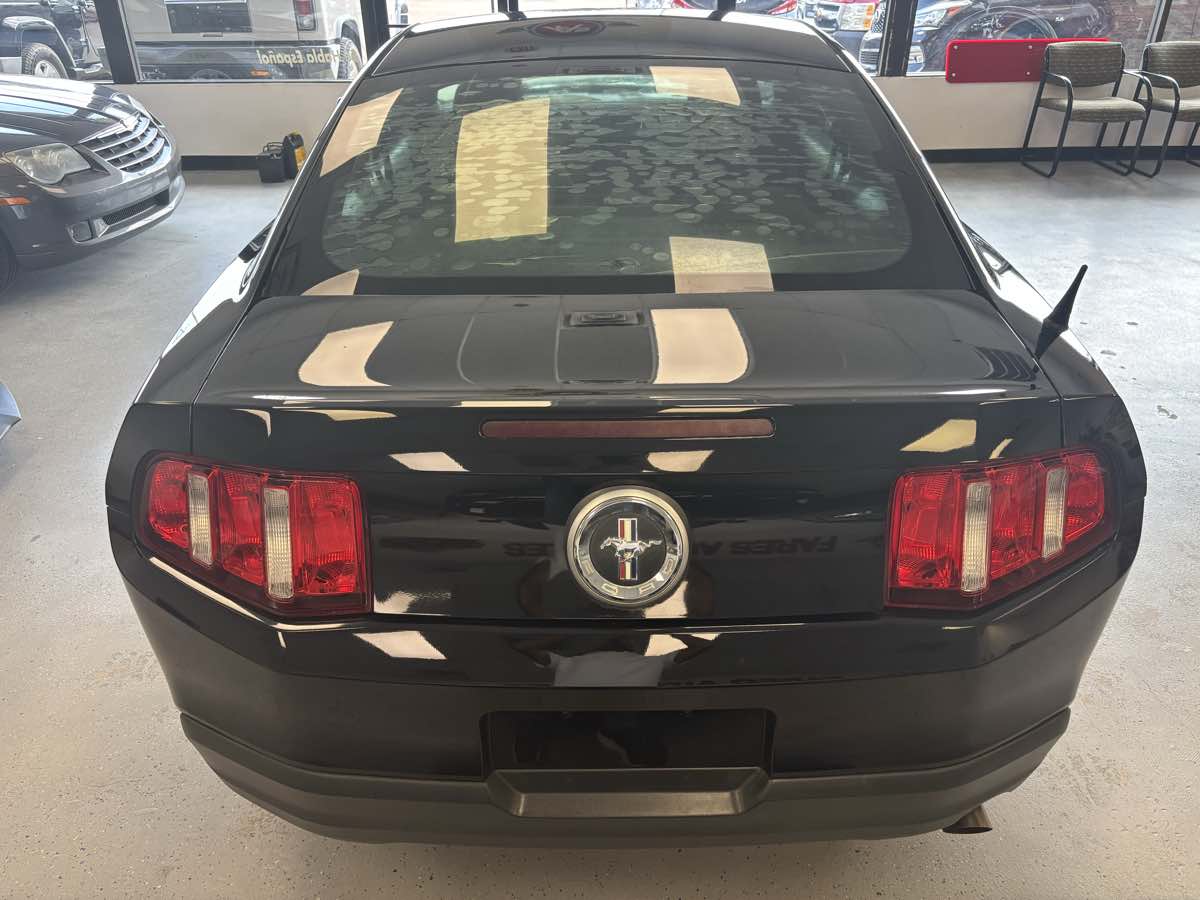 Ford Mustang photo 10