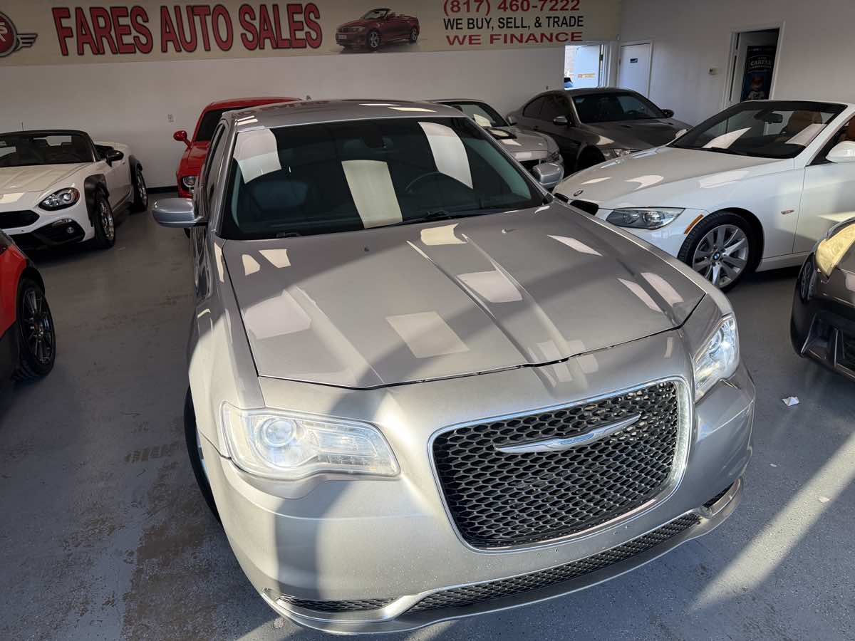 2016 Chrysler 300 Limited