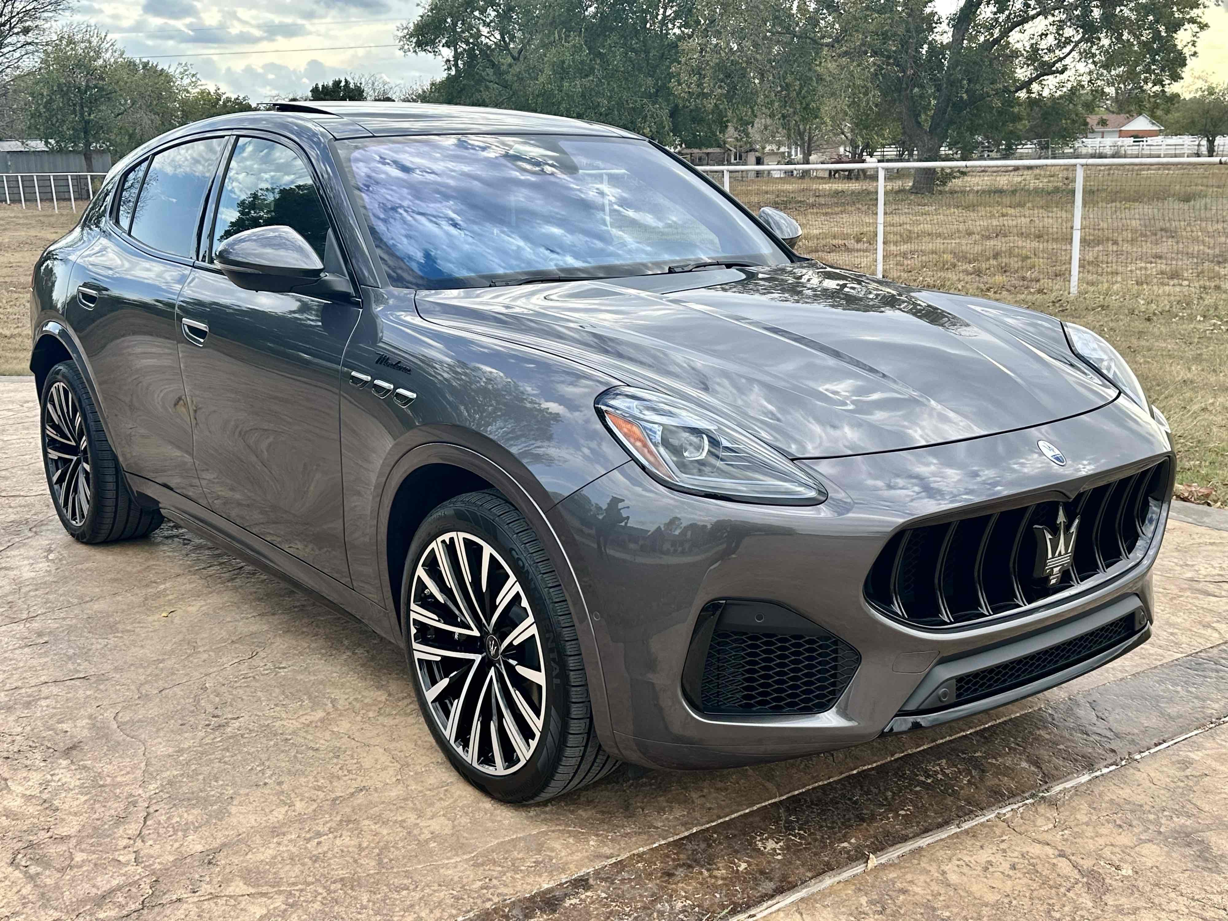 Sold 2023 Maserati Grecale Modena Limited Edition in Argyle