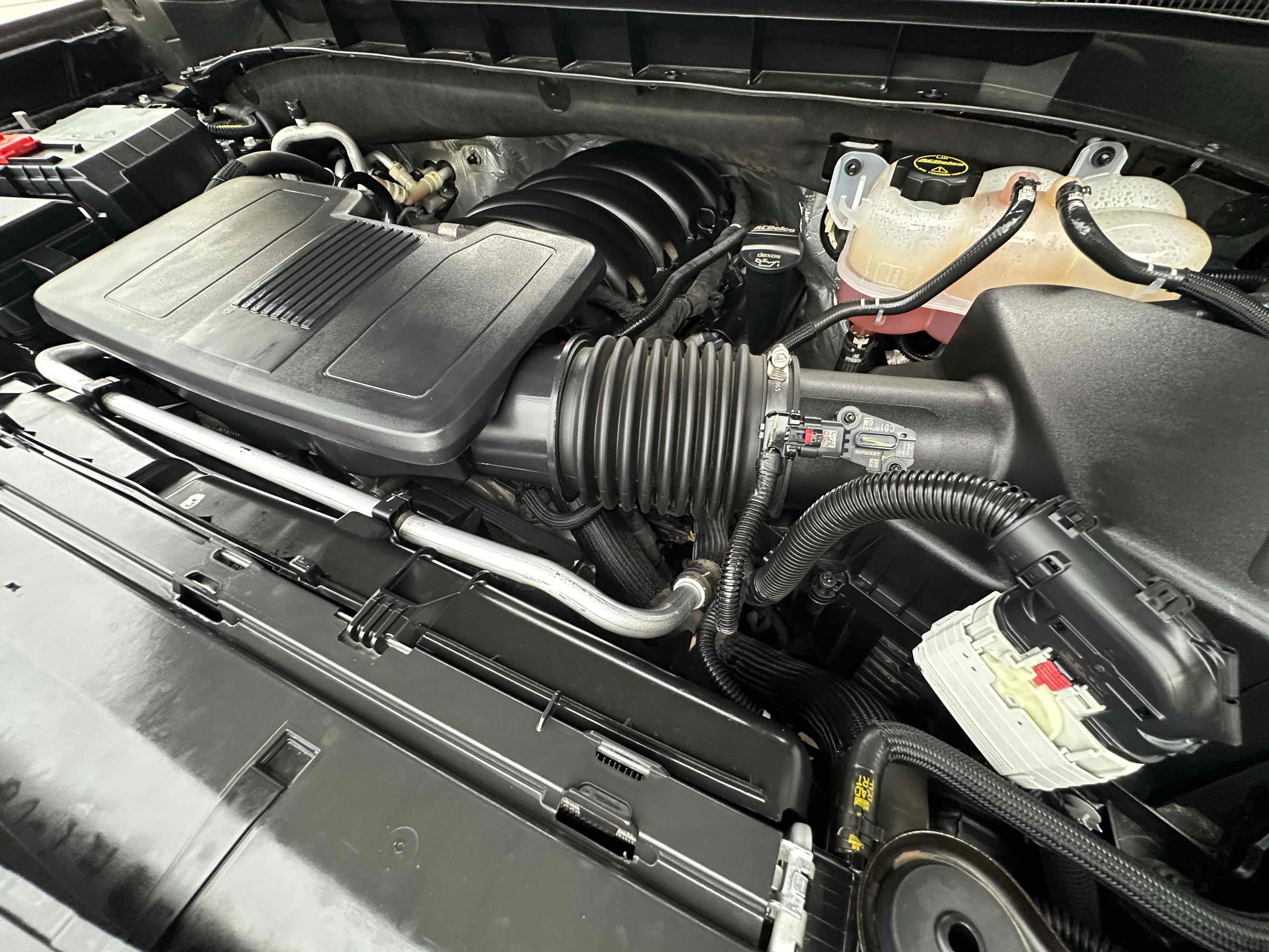 2024 Cadillac Escalade ESV Sport Platinum photo 25