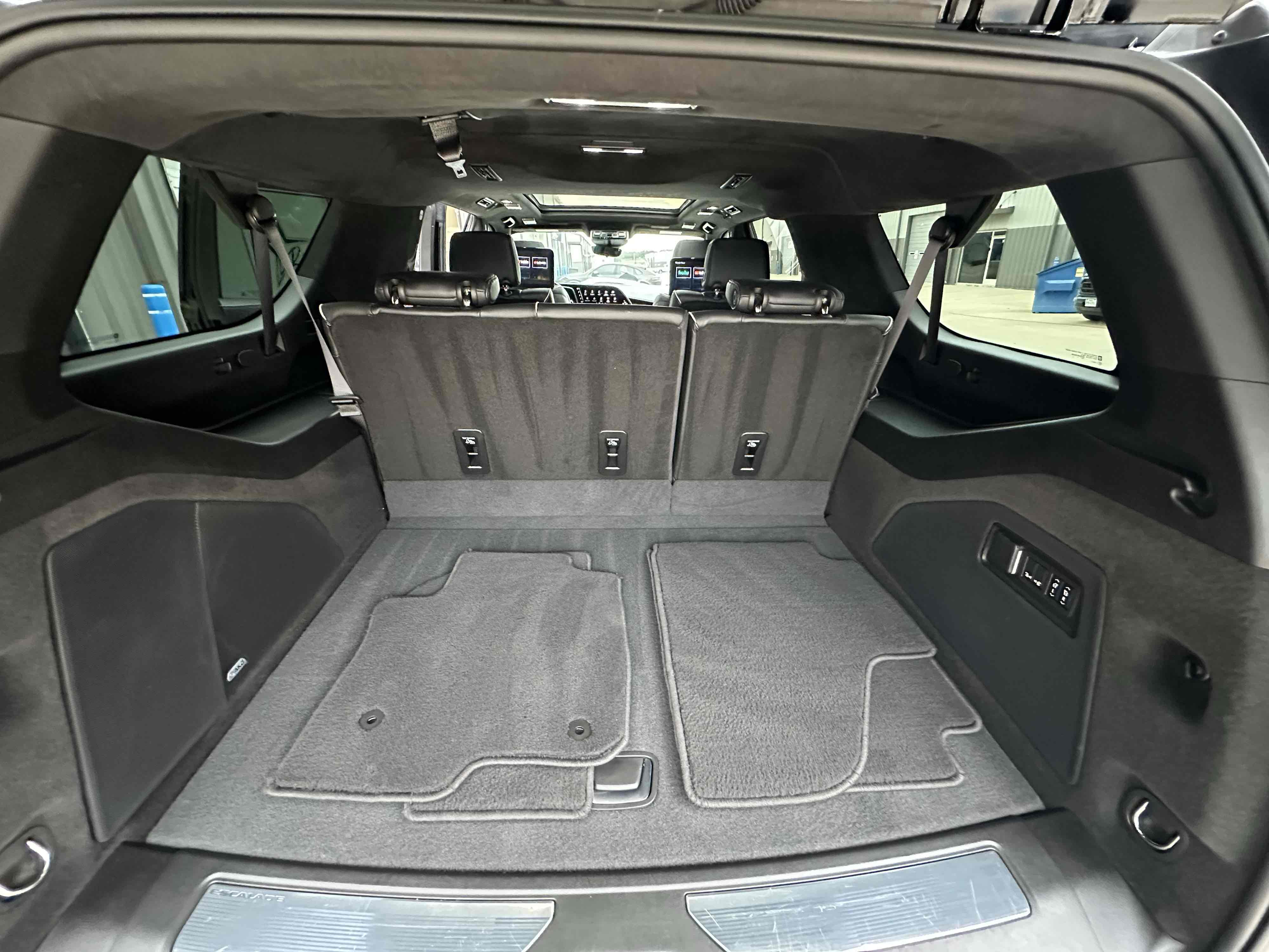 2024 Cadillac Escalade ESV Sport Platinum photo 36