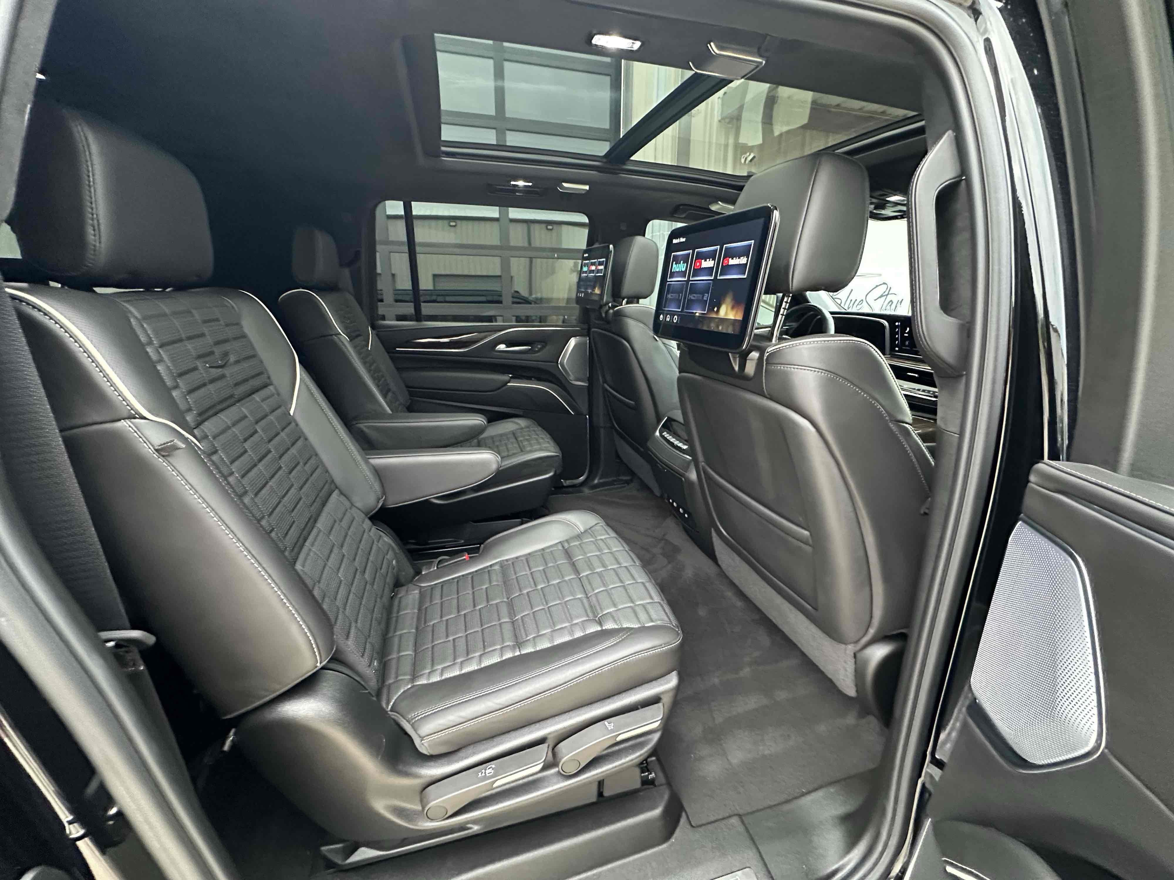 2024 Cadillac Escalade ESV Sport Platinum photo 37