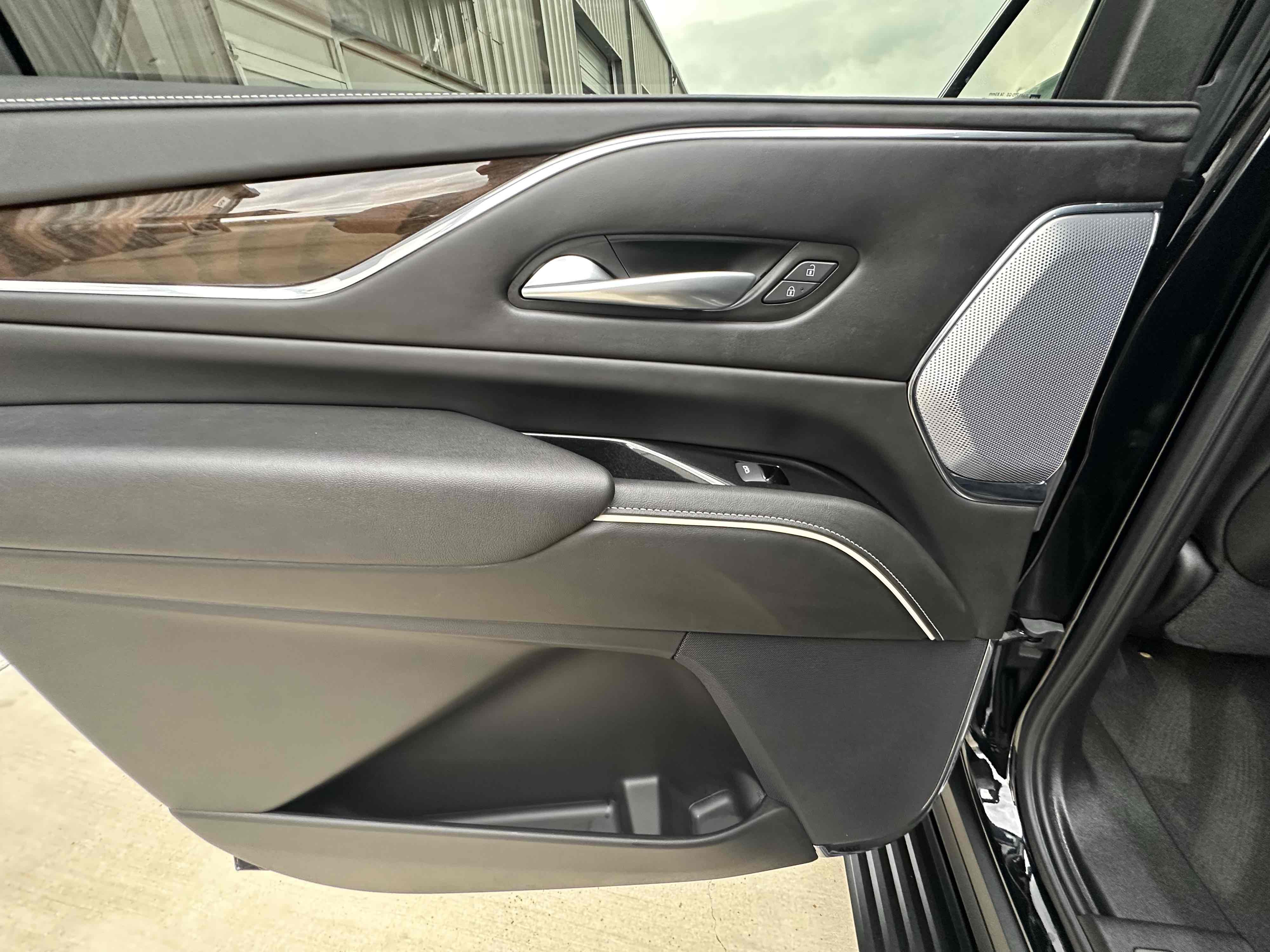 2024 Cadillac Escalade ESV Sport Platinum photo 40