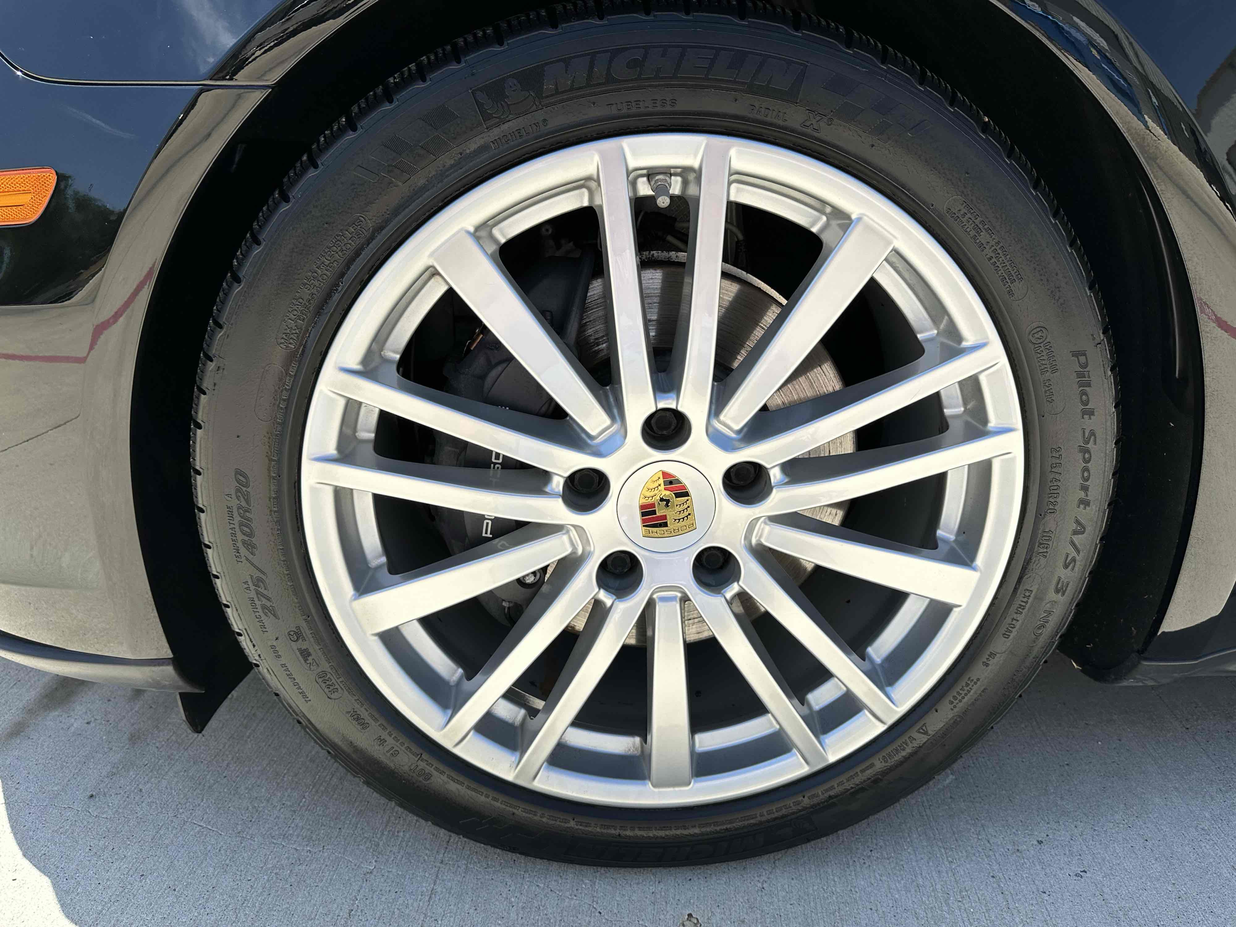 2020 Porsche Panamera 4 photo 8