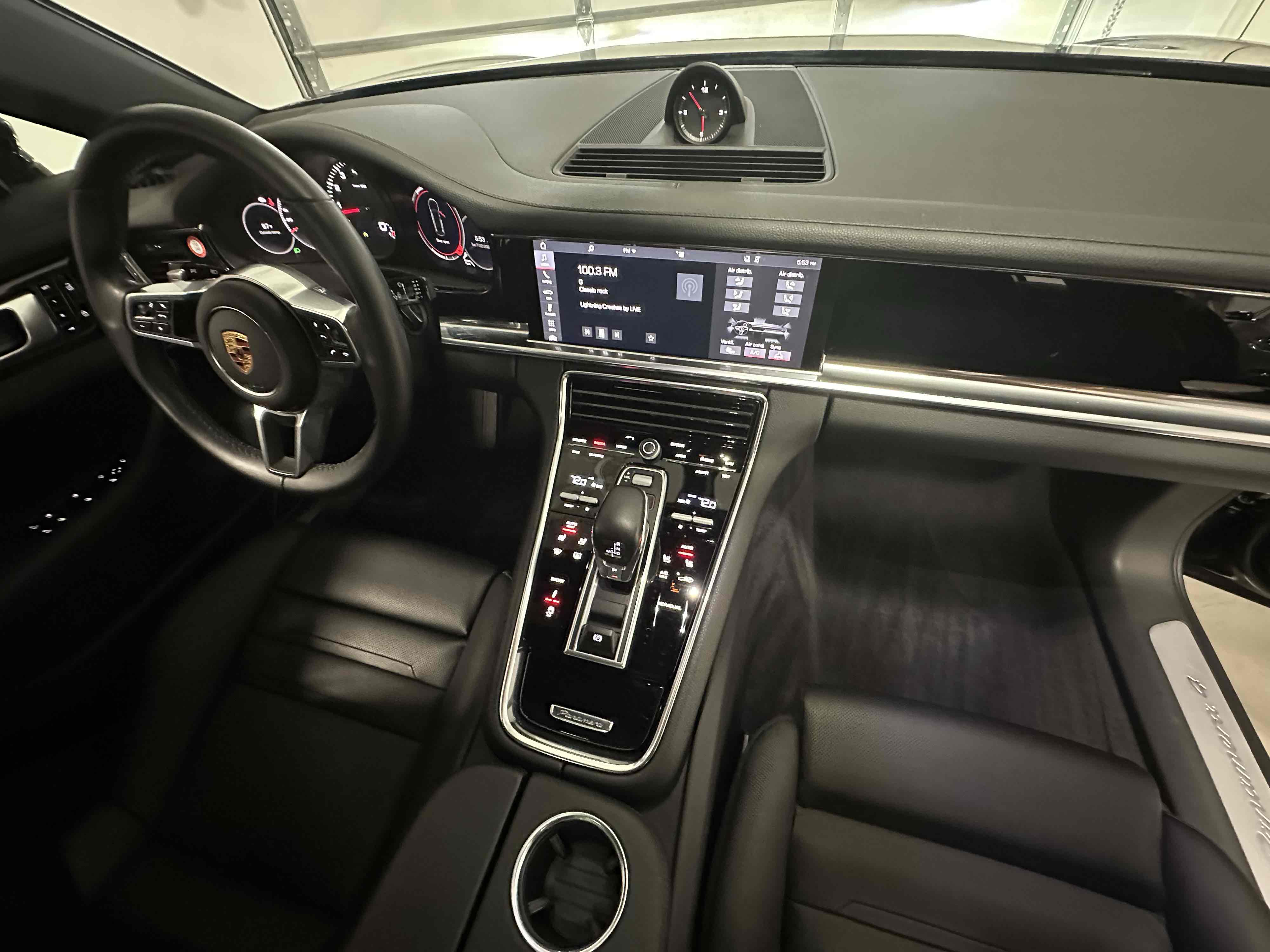 2020 Porsche Panamera 4 photo 19