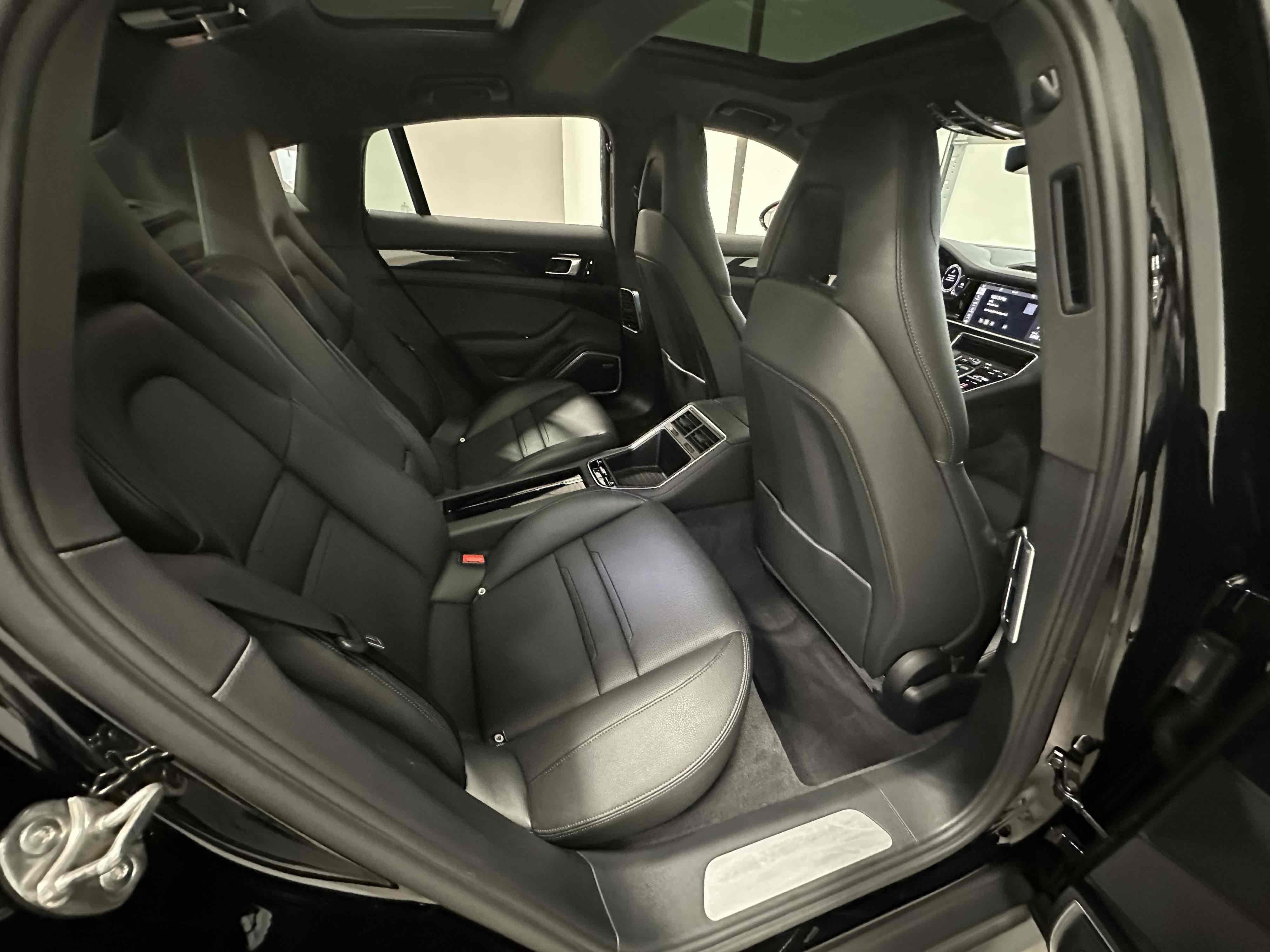 2020 Porsche Panamera 4 photo 20