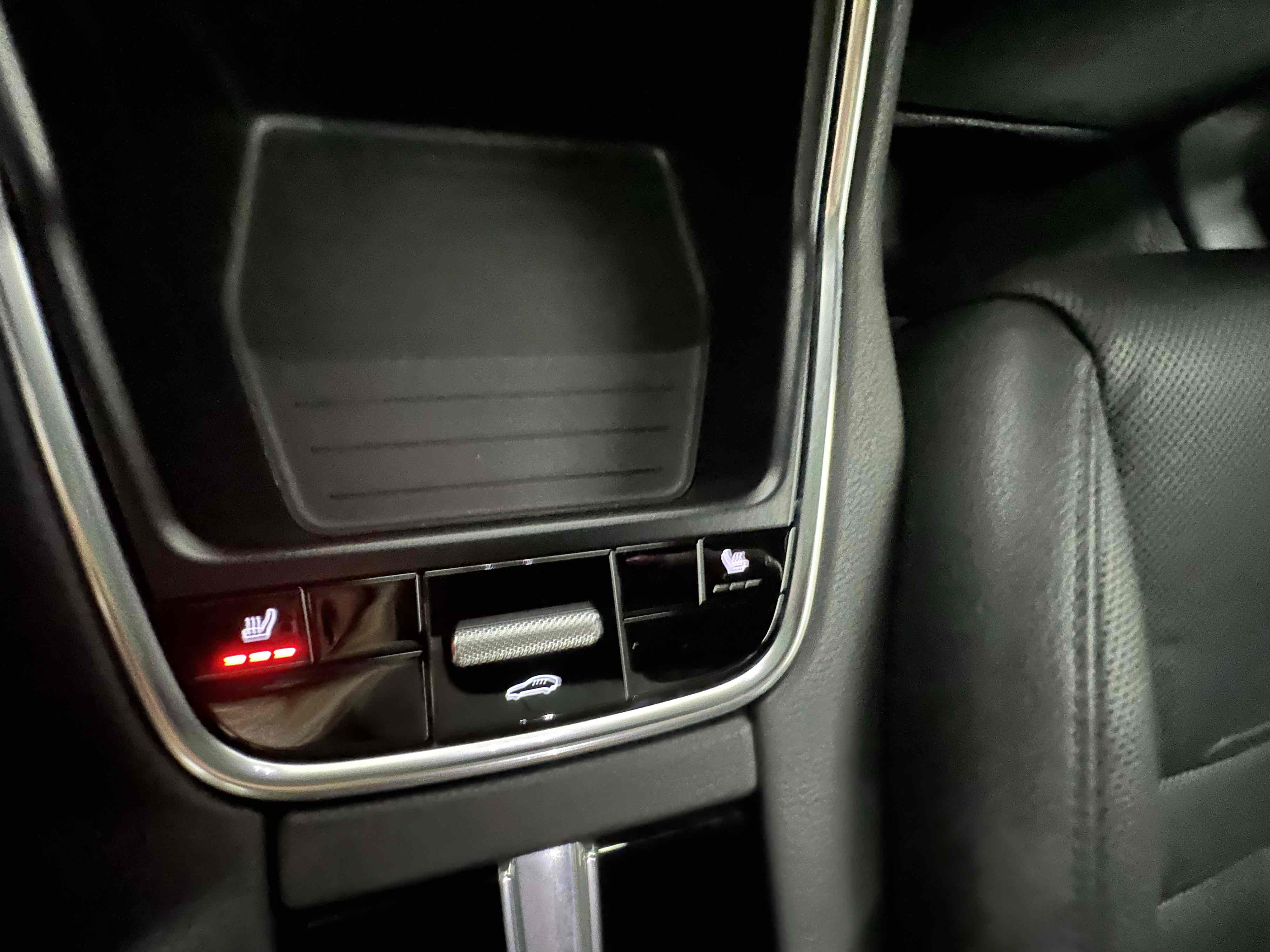 2020 Porsche Panamera 4 photo 24