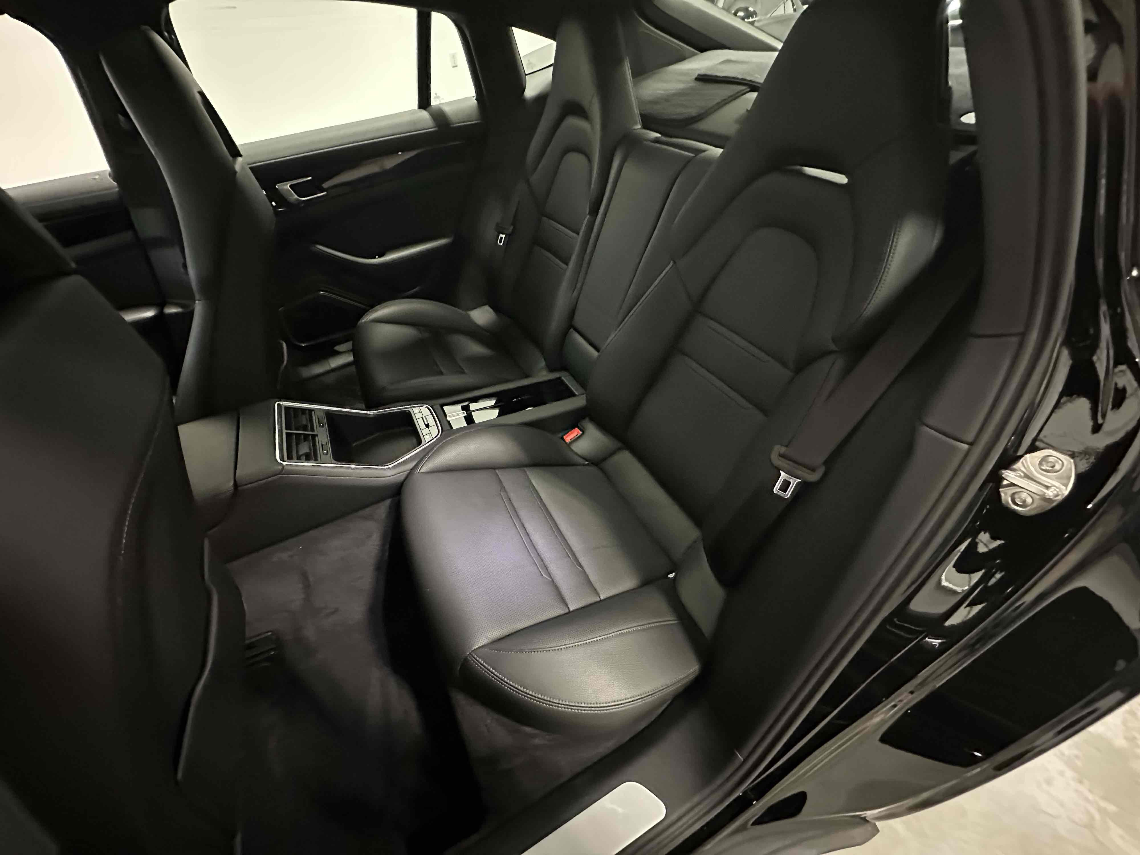 2020 Porsche Panamera 4 photo 25