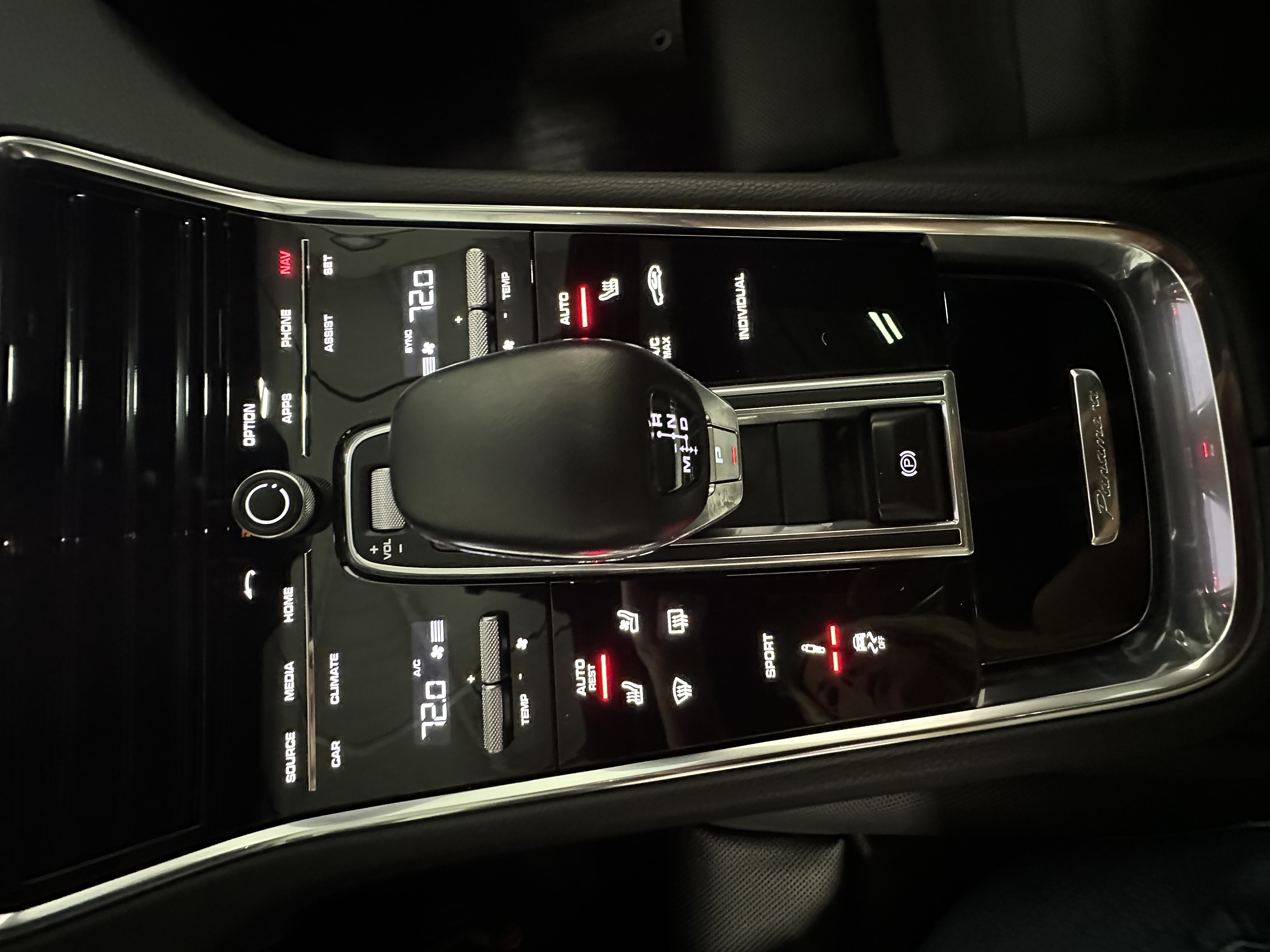 2020 Porsche Panamera 4 photo 28