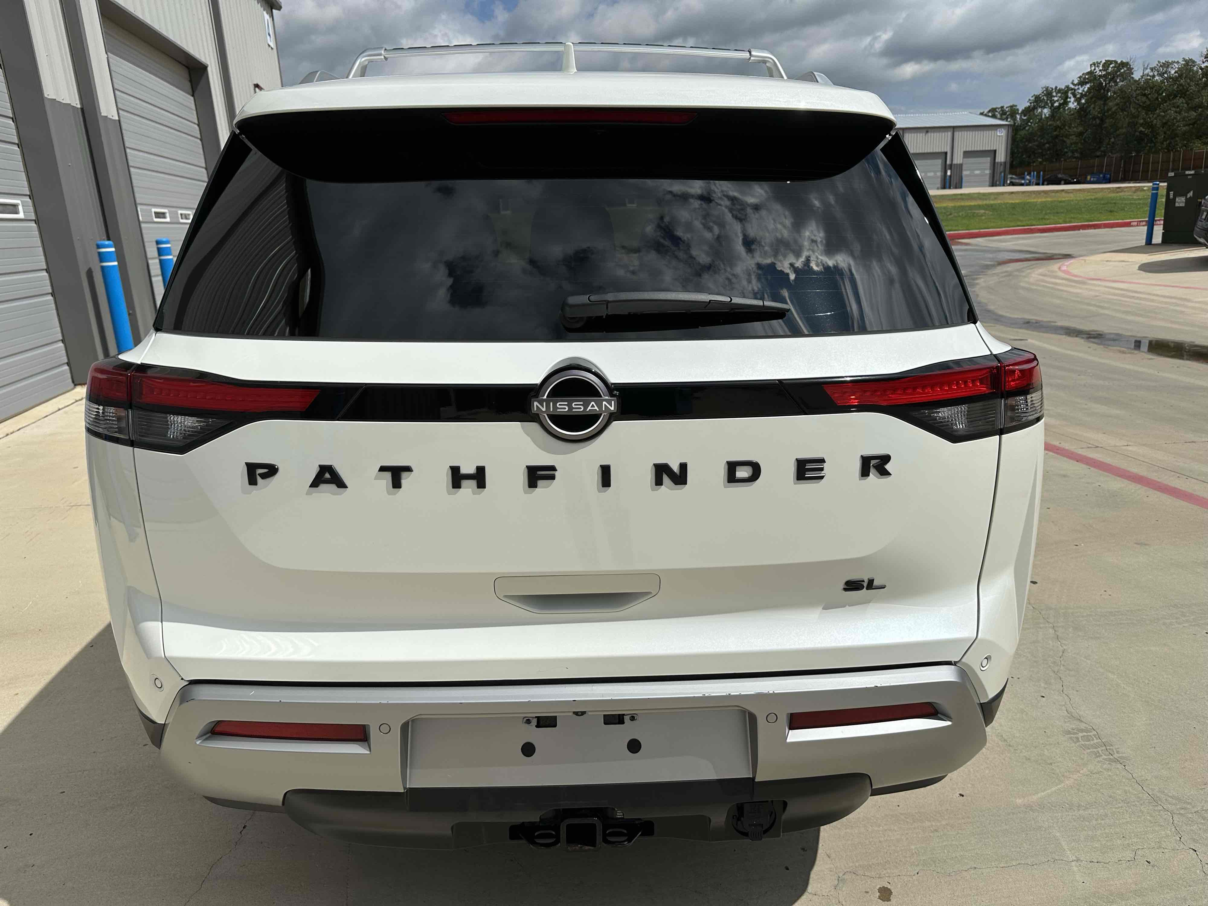 2022 Nissan Pathfinder SL photo 6