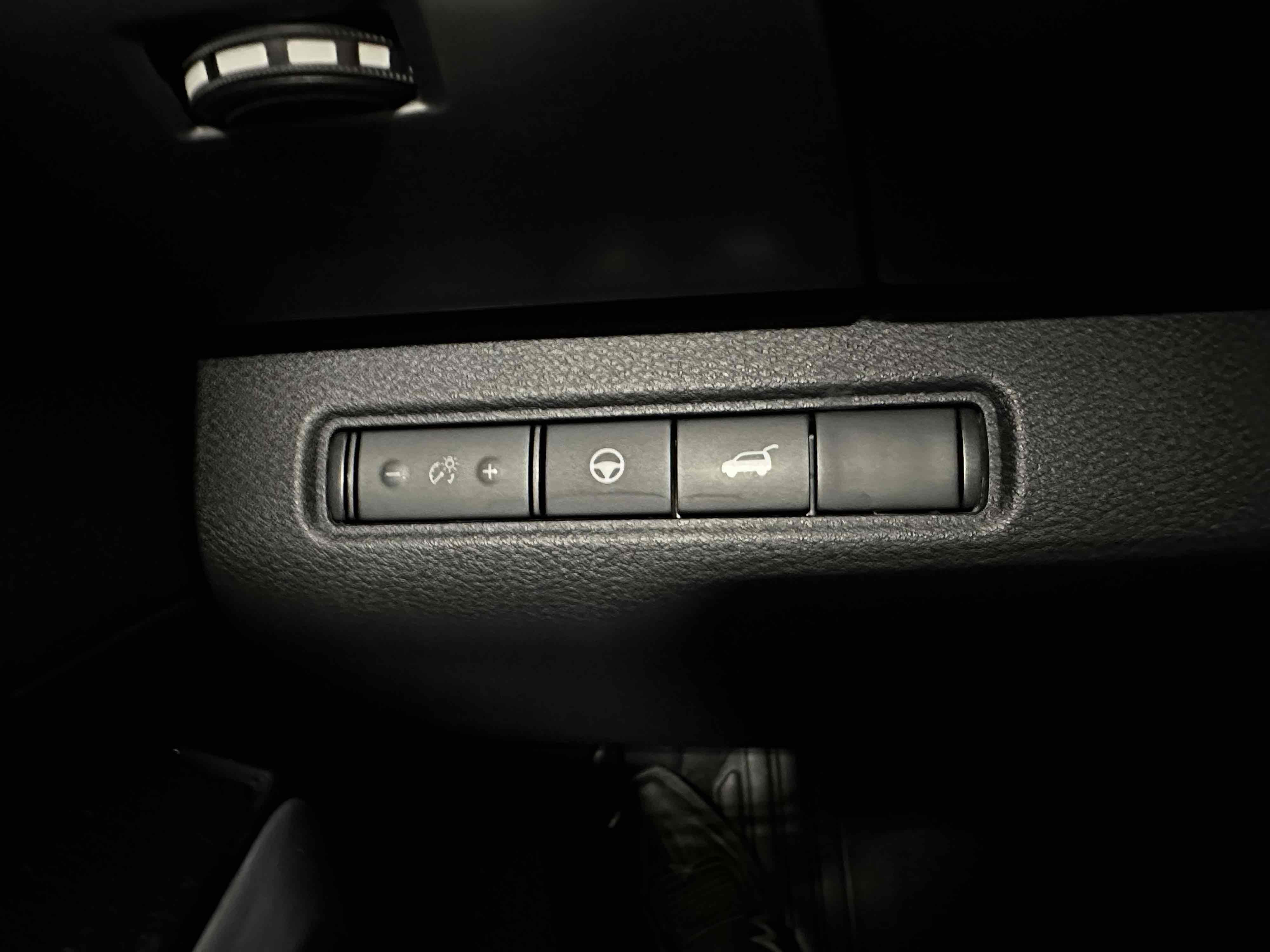 2022 Nissan Pathfinder SL photo 20