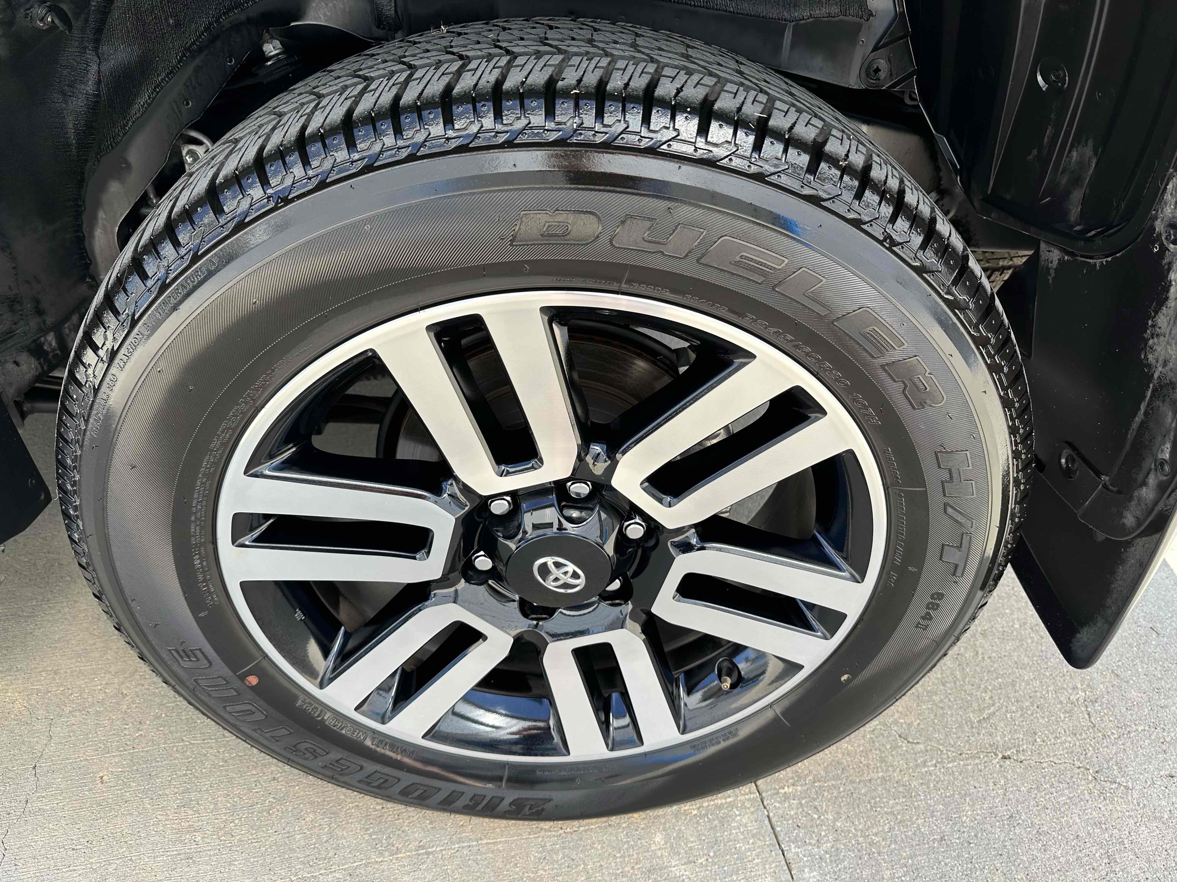 2024 Toyota 4Runner Limited photo 6
