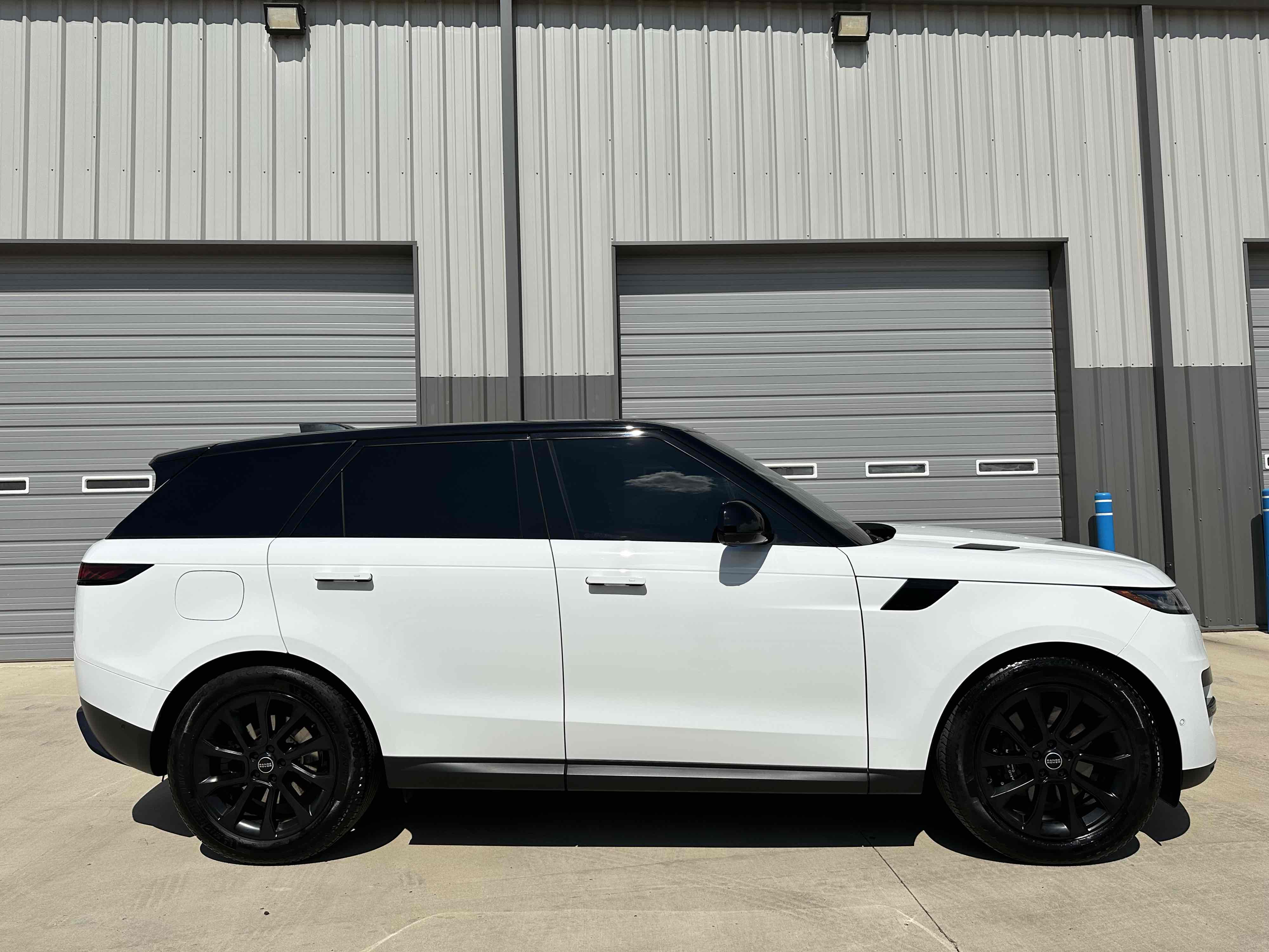 2023 Land Rover Range Rover Sport P360 Dynamic SE photo 5