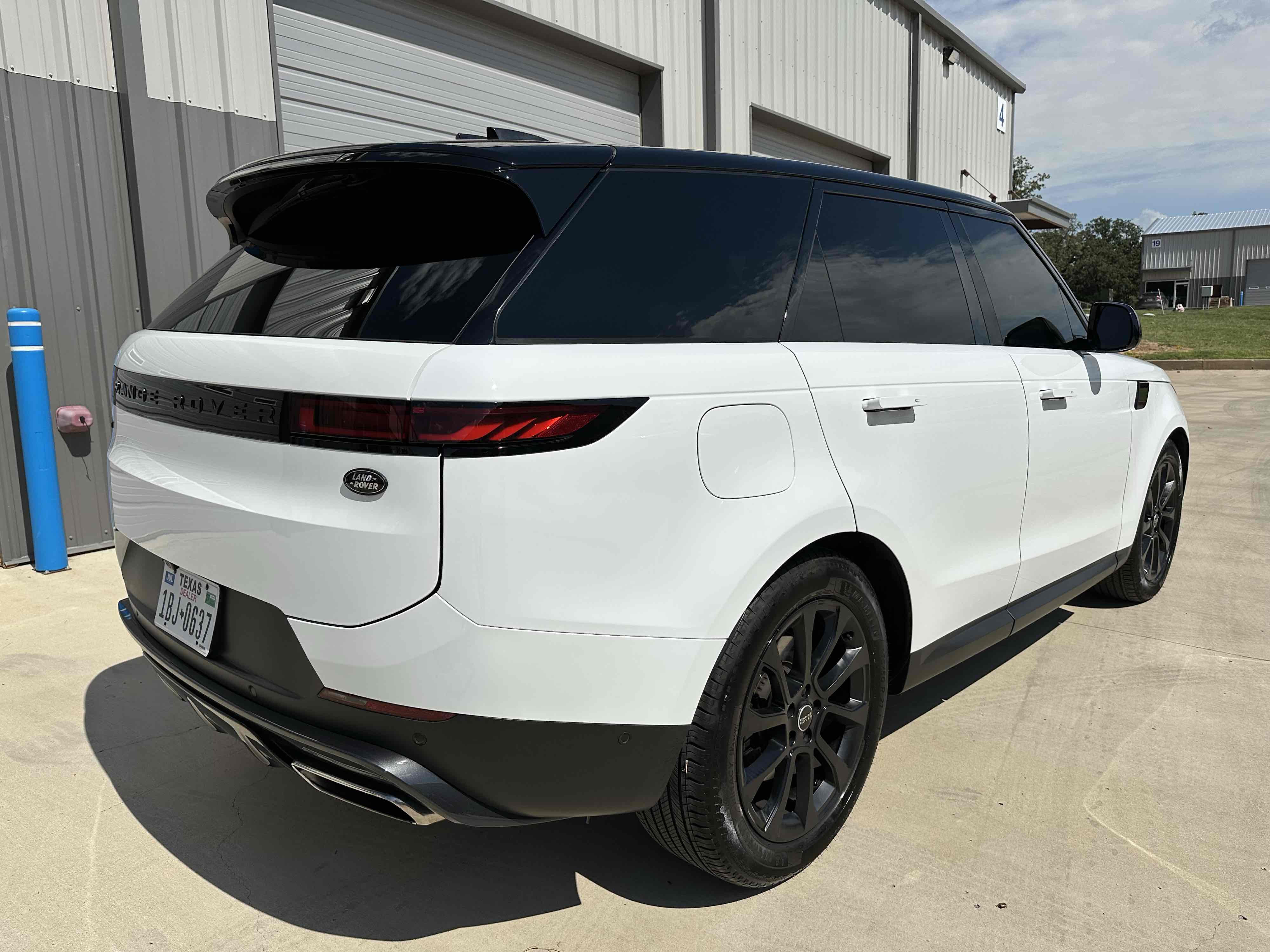 2023 Land Rover Range Rover Sport P360 Dynamic SE photo 15