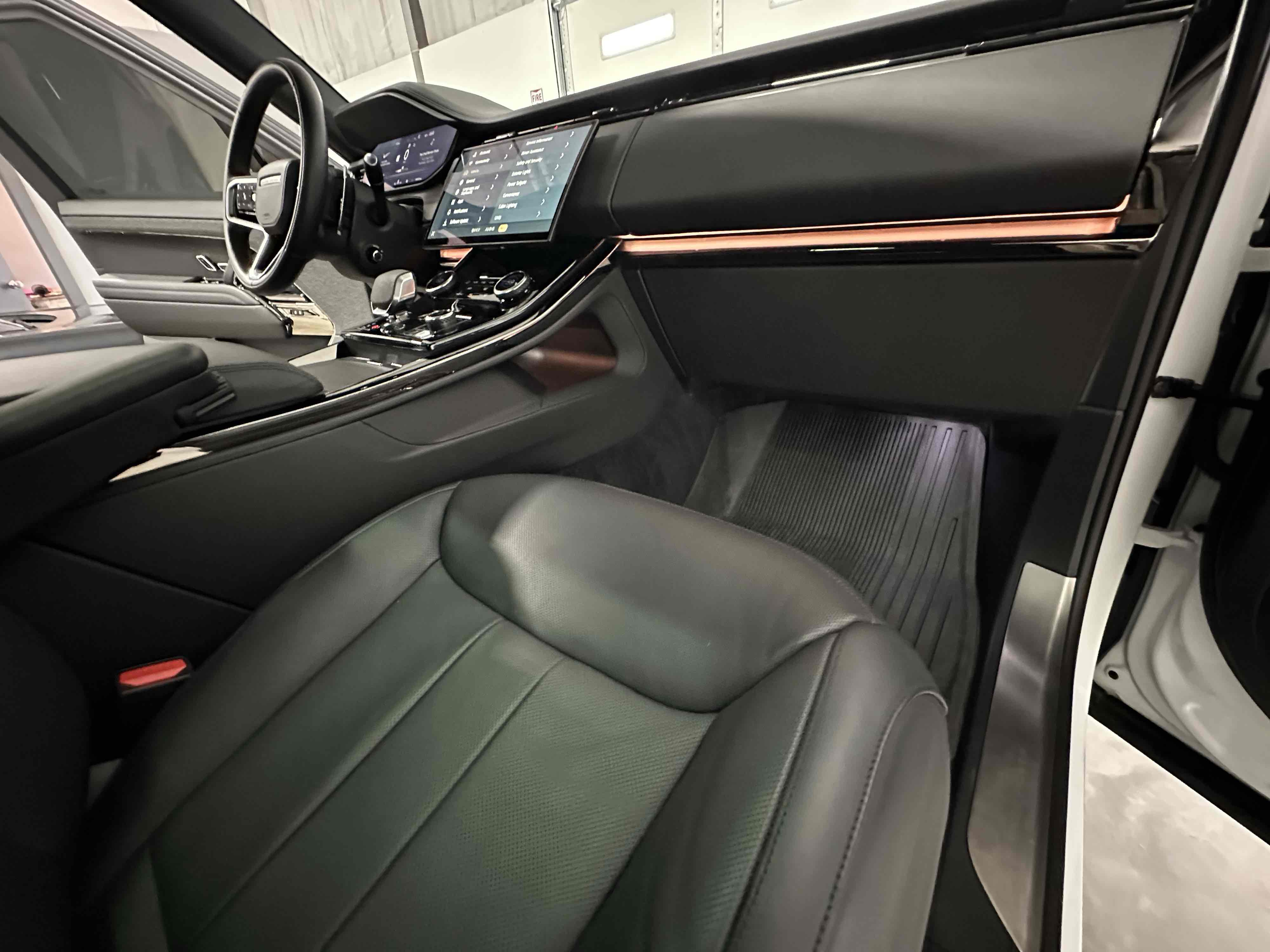 2023 Land Rover Range Rover Sport P360 Dynamic SE photo 36