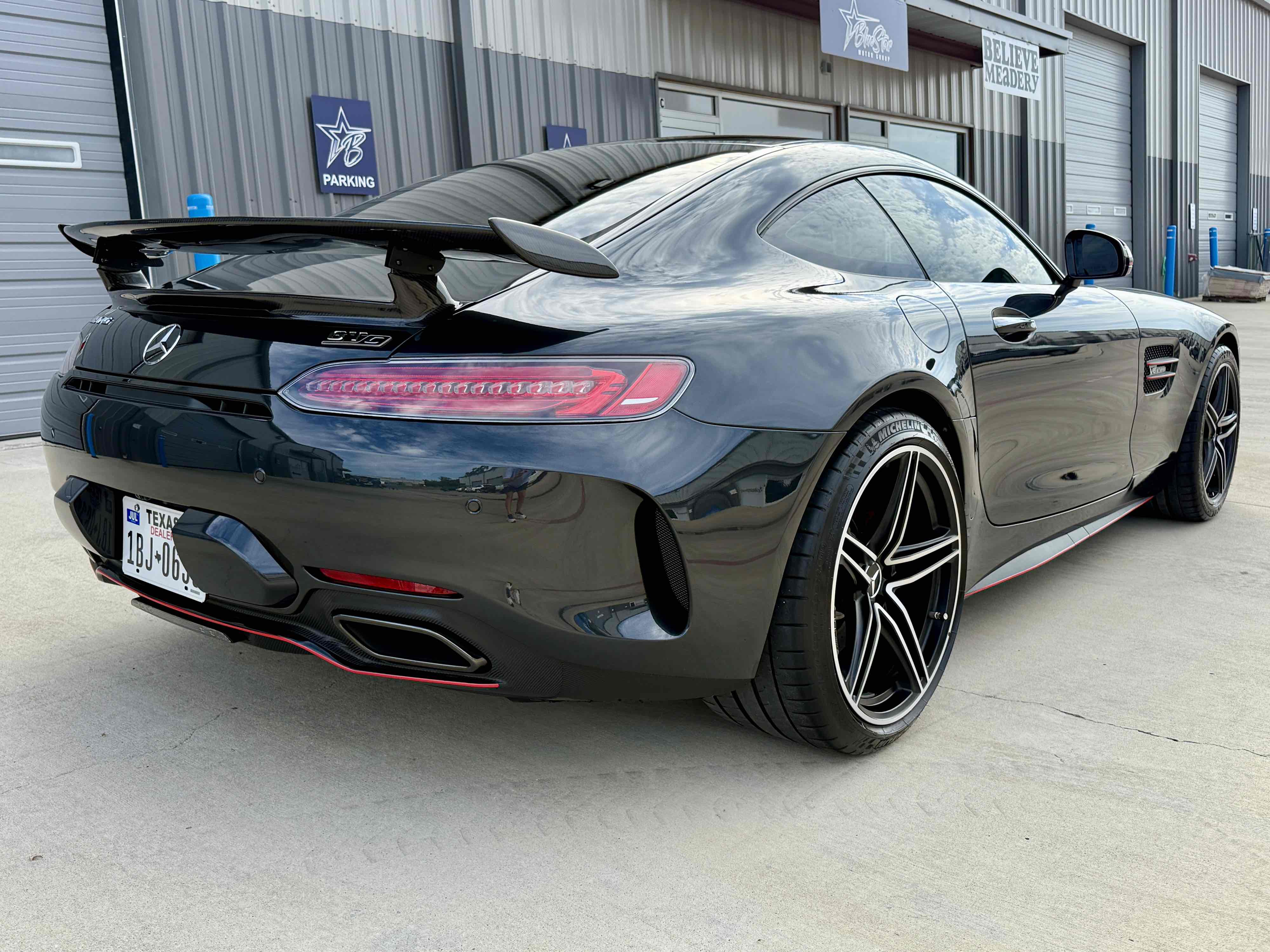 2019 Mercedes Benz AMG GT GT C photo 4