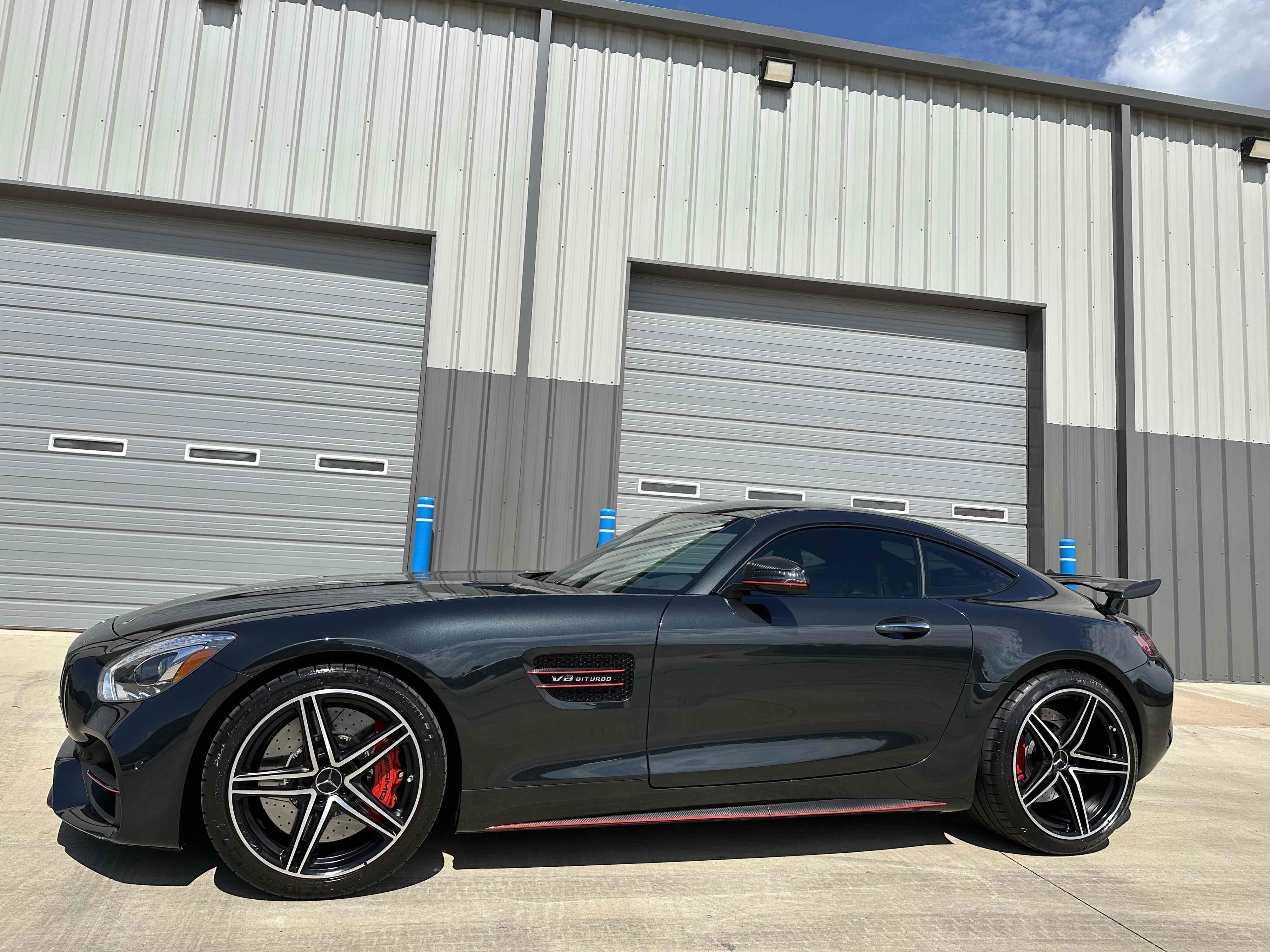 2019 Mercedes Benz AMG GT GT C photo 2
